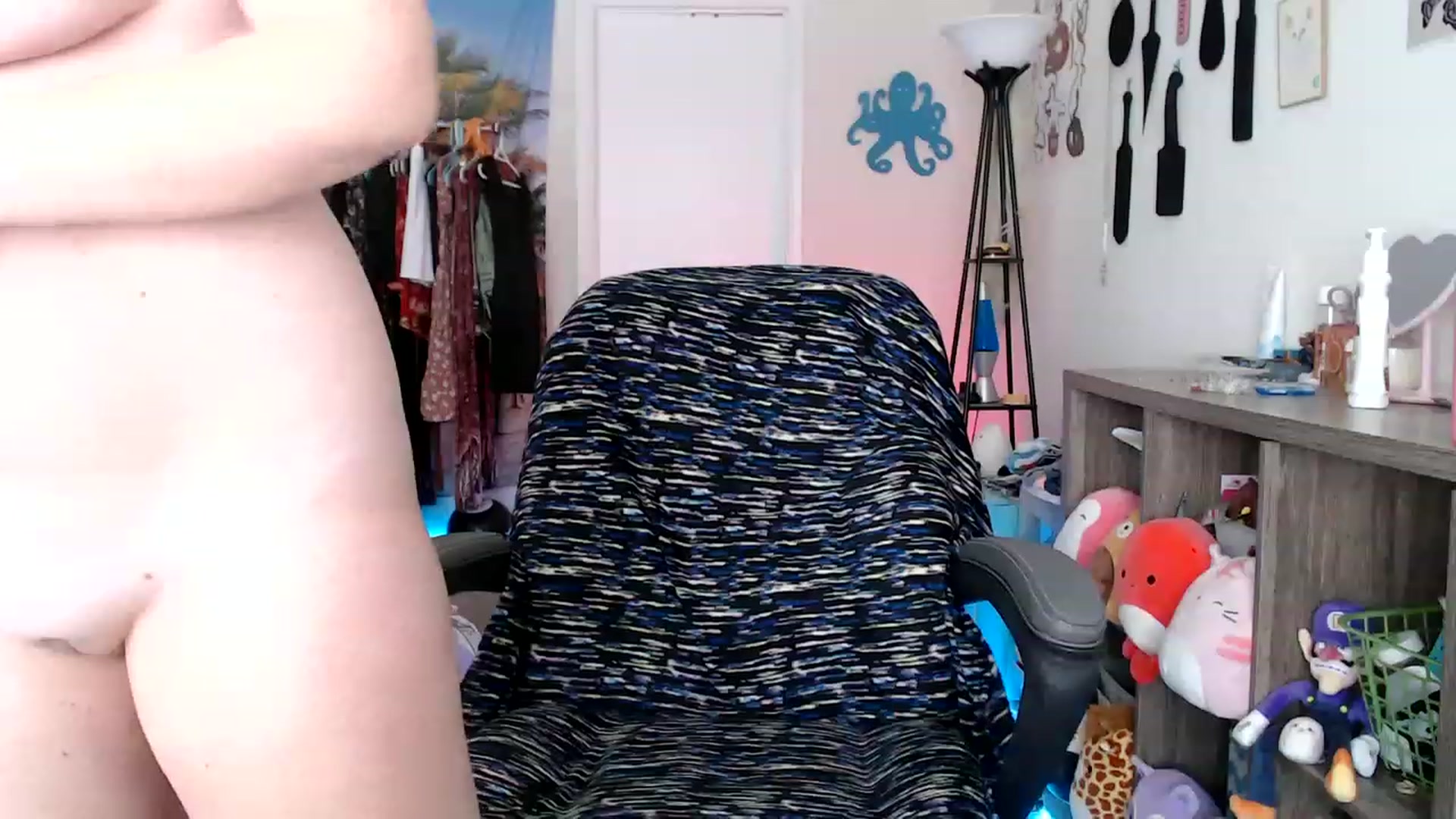 Gallery image thumbnail from Kittylacee's myfreecams stream on, 04/18/2023, 15:40 image 7 of 20