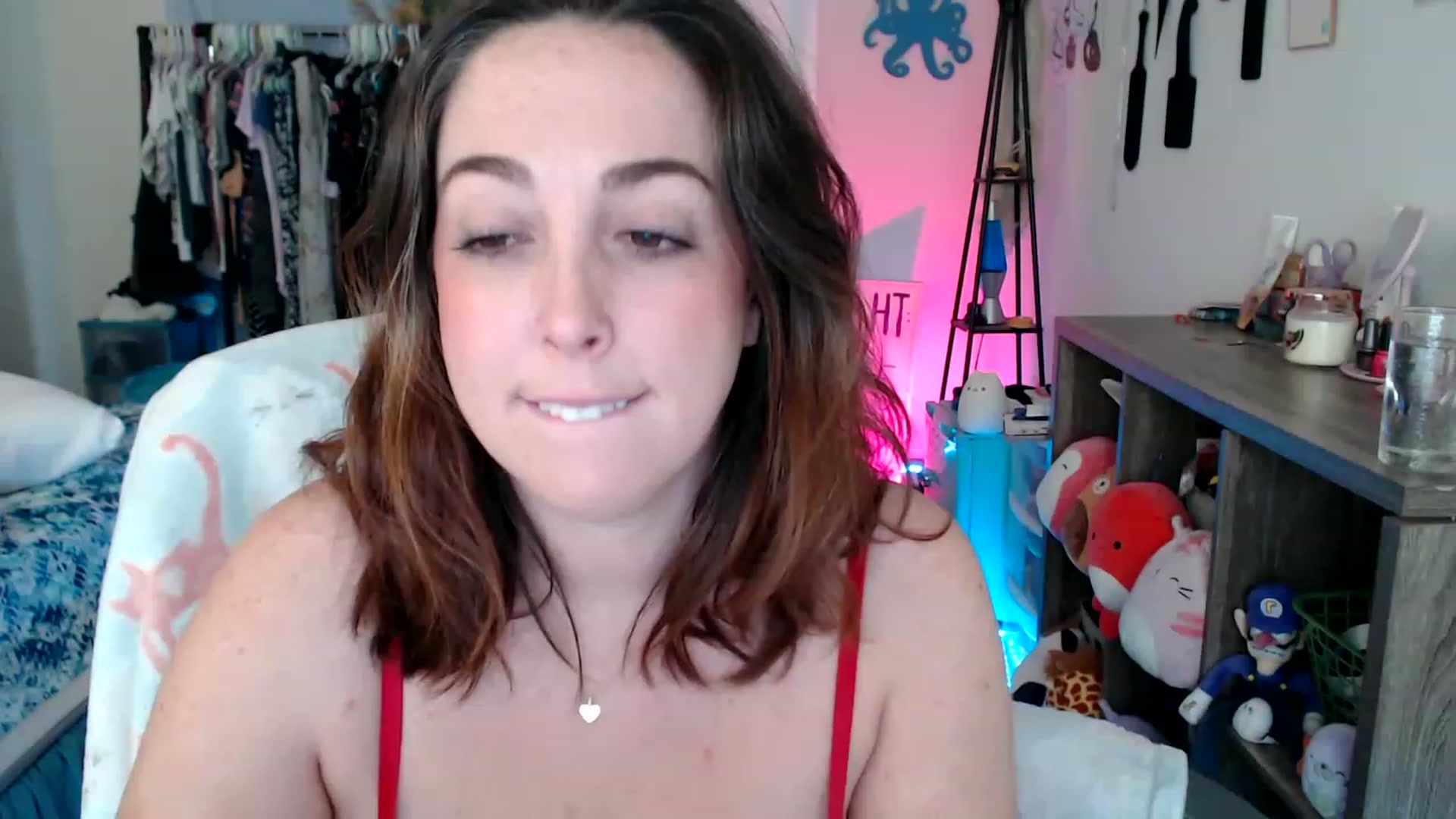 Gallery image thumbnail from Kittylacee's myfreecams stream on, 06/01/2023, 19:06 image 14 of 20