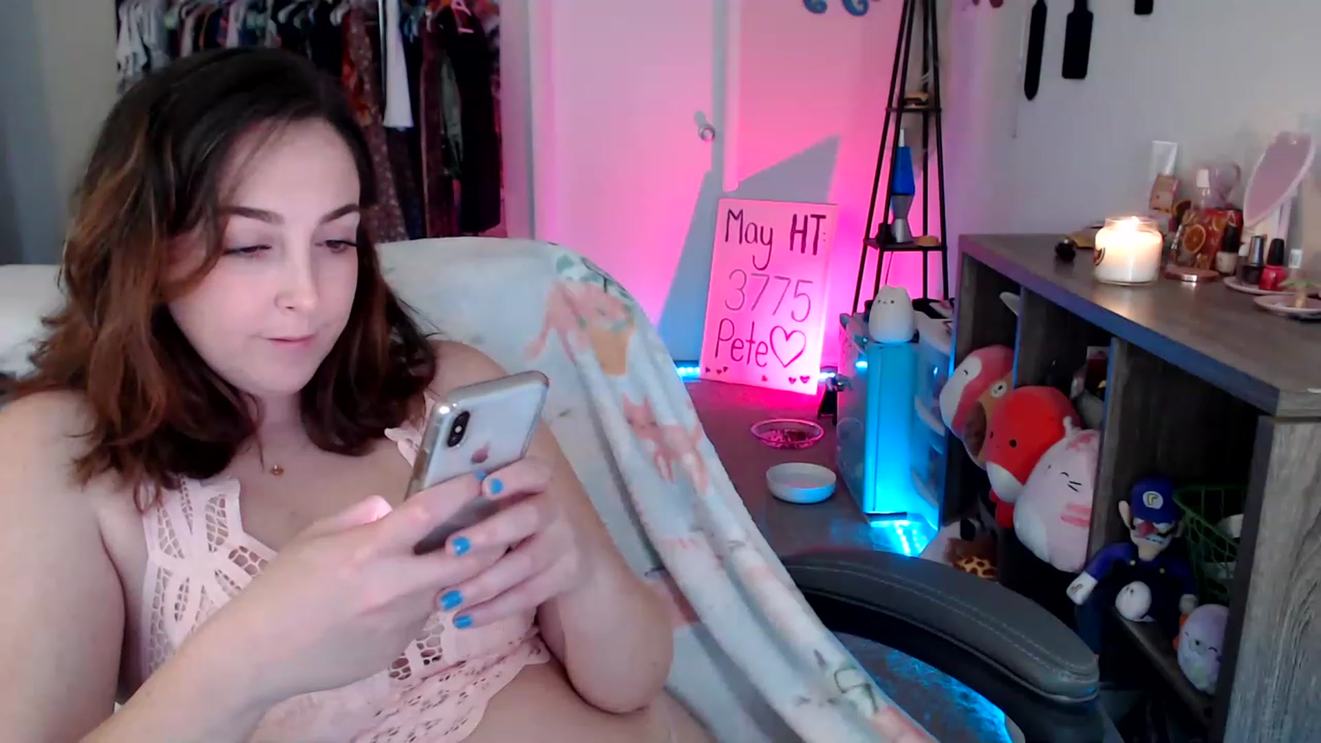 Gallery image thumbnail from Kittylacee's myfreecams stream on, 06/03/2023, 16:58 image 17 of 20