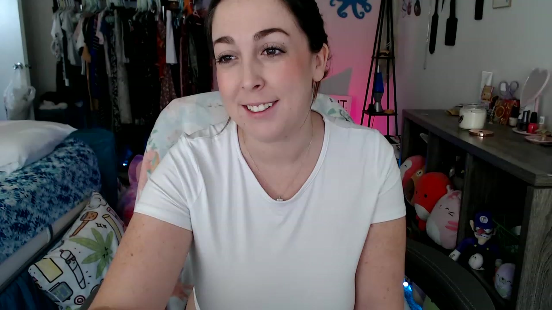 Gallery image thumbnail from Kittylacee's myfreecams stream on, 06/04/2023, 12:37 image 14 of 20