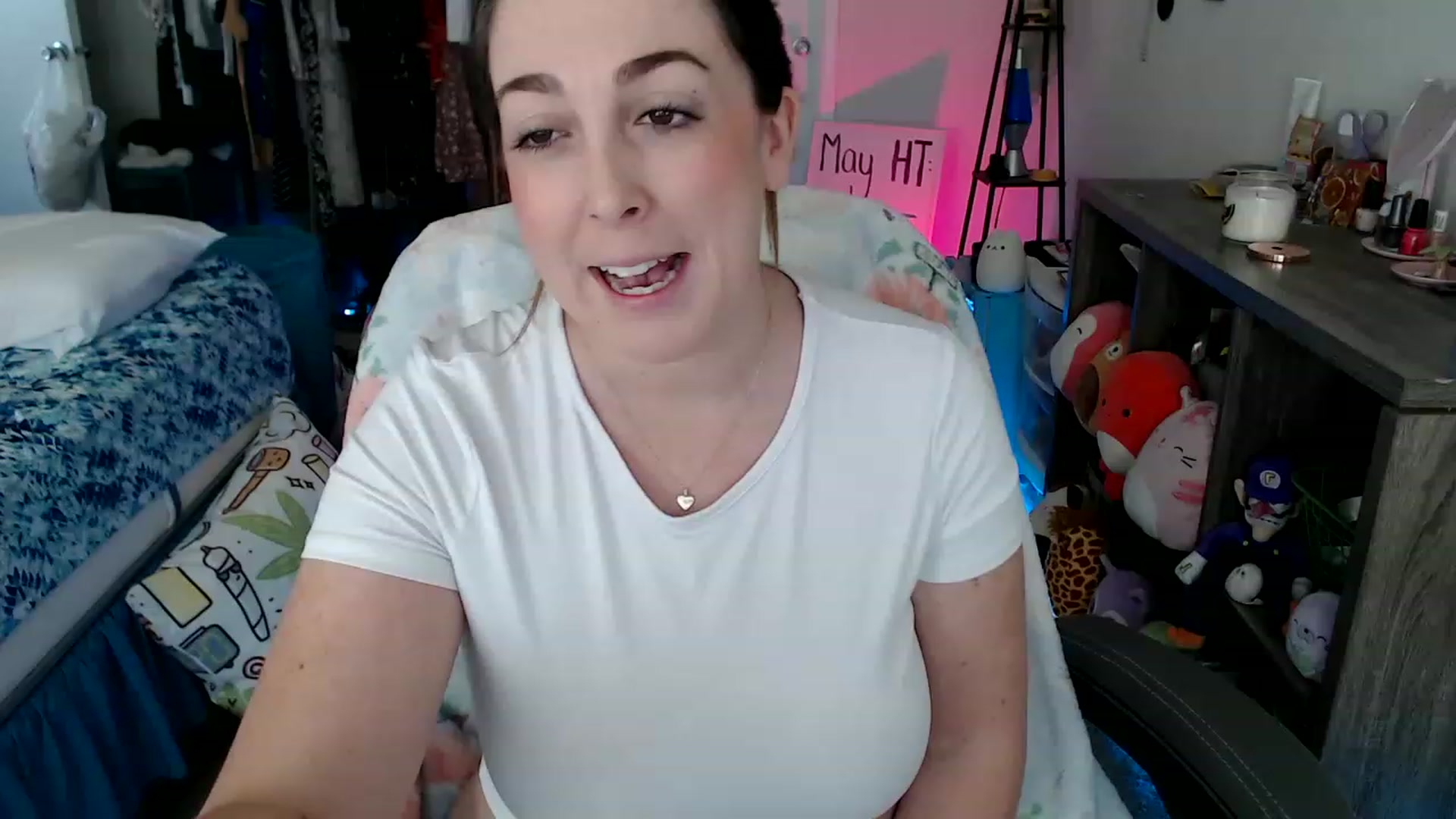 Gallery image thumbnail from Kittylacee's myfreecams stream on, 06/04/2023, 12:37 image 4 of 20