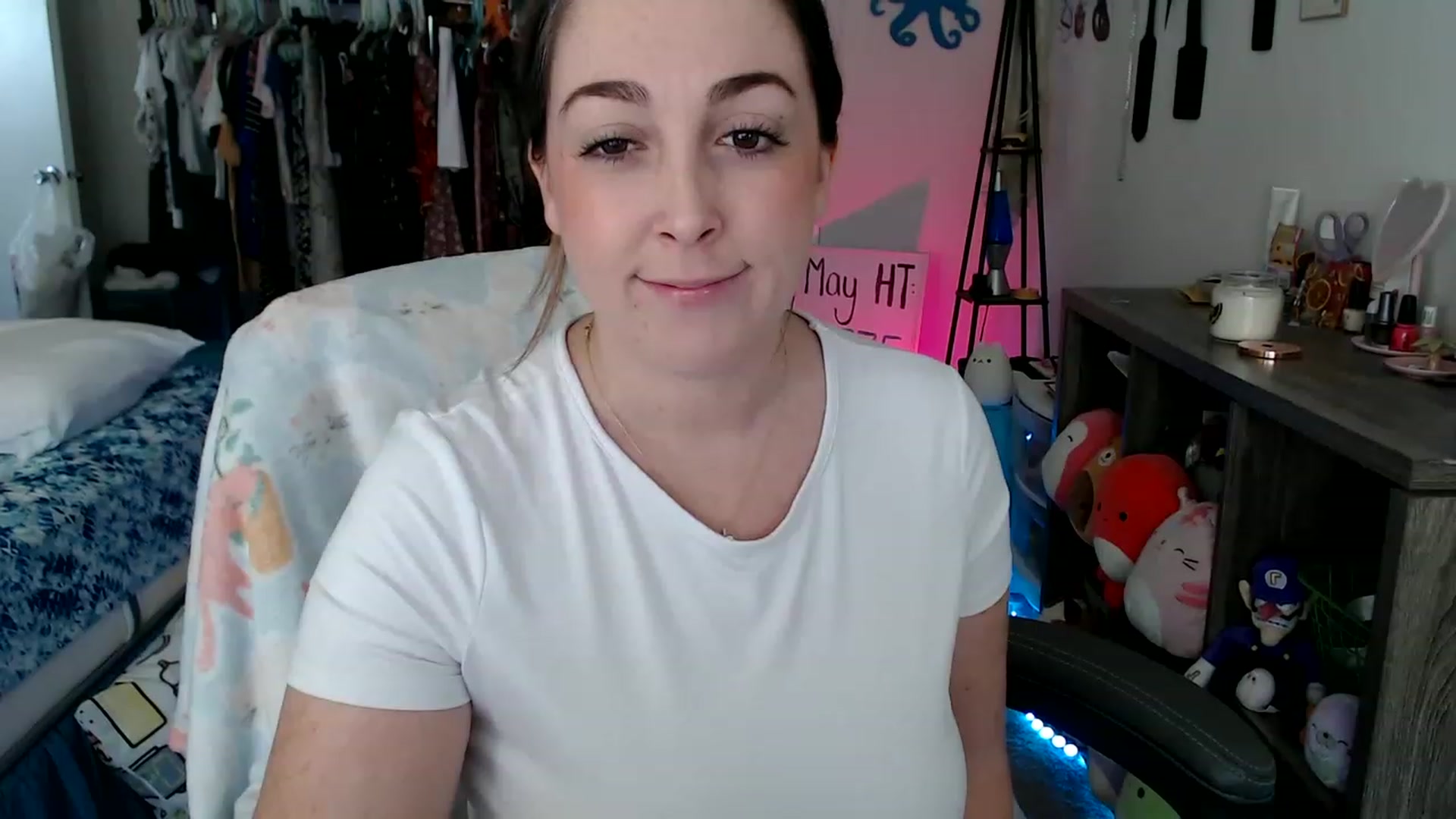 Gallery image thumbnail from Kittylacee's myfreecams stream on, 06/04/2023, 12:37 image 17 of 20
