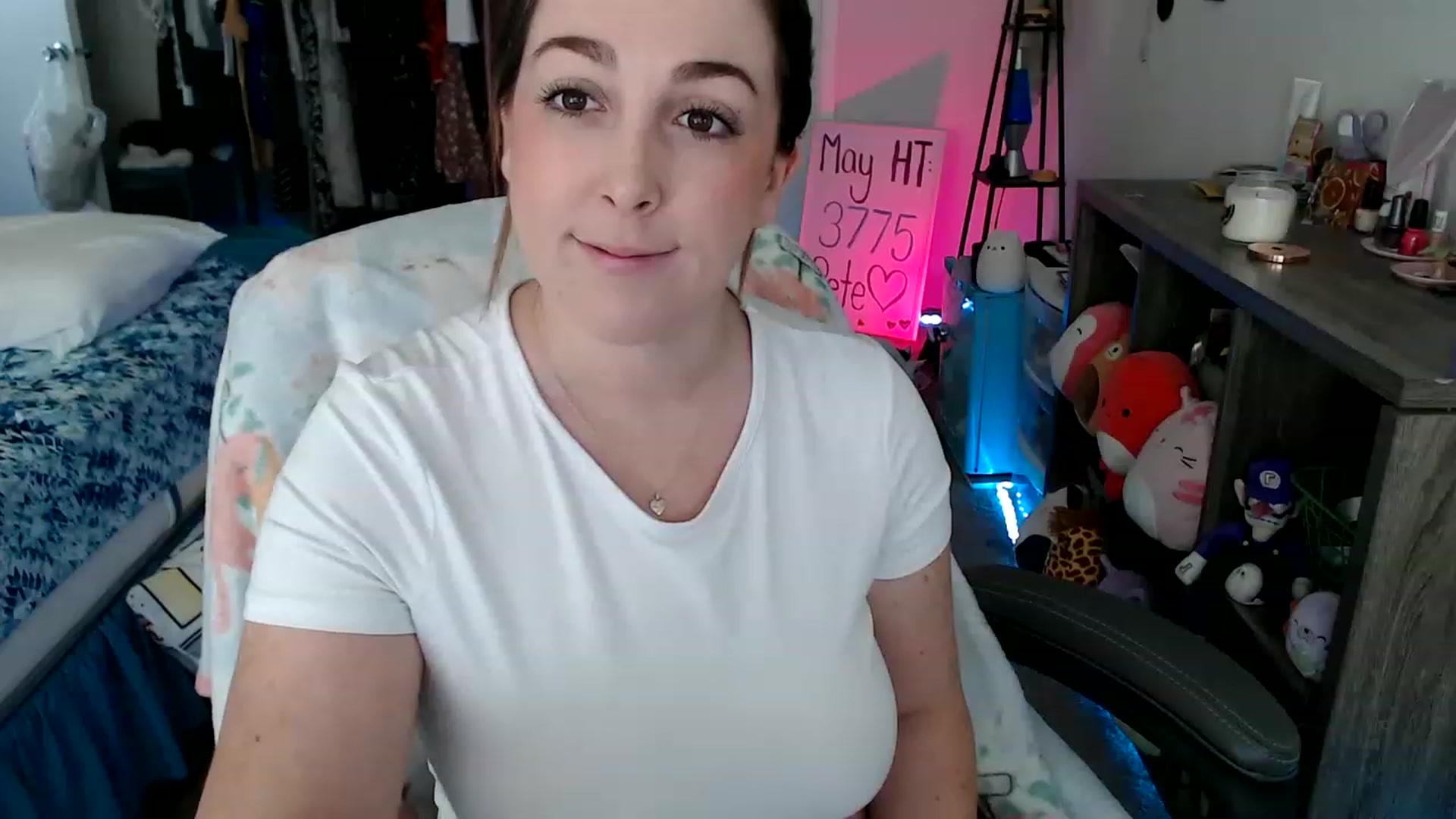 Gallery image thumbnail from Kittylacee's myfreecams stream on, 06/04/2023, 12:37 image 5 of 20