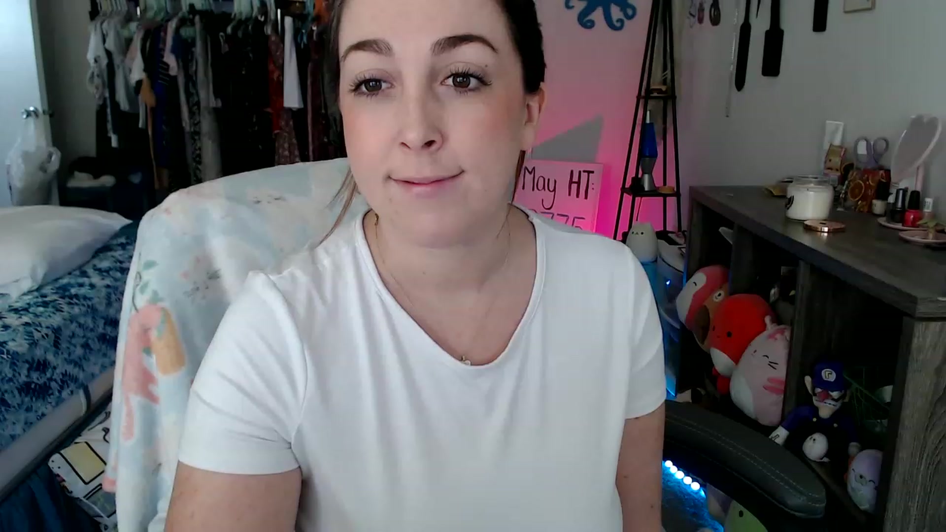 Gallery image thumbnail from Kittylacee's myfreecams stream on, 06/04/2023, 12:37 image 16 of 20