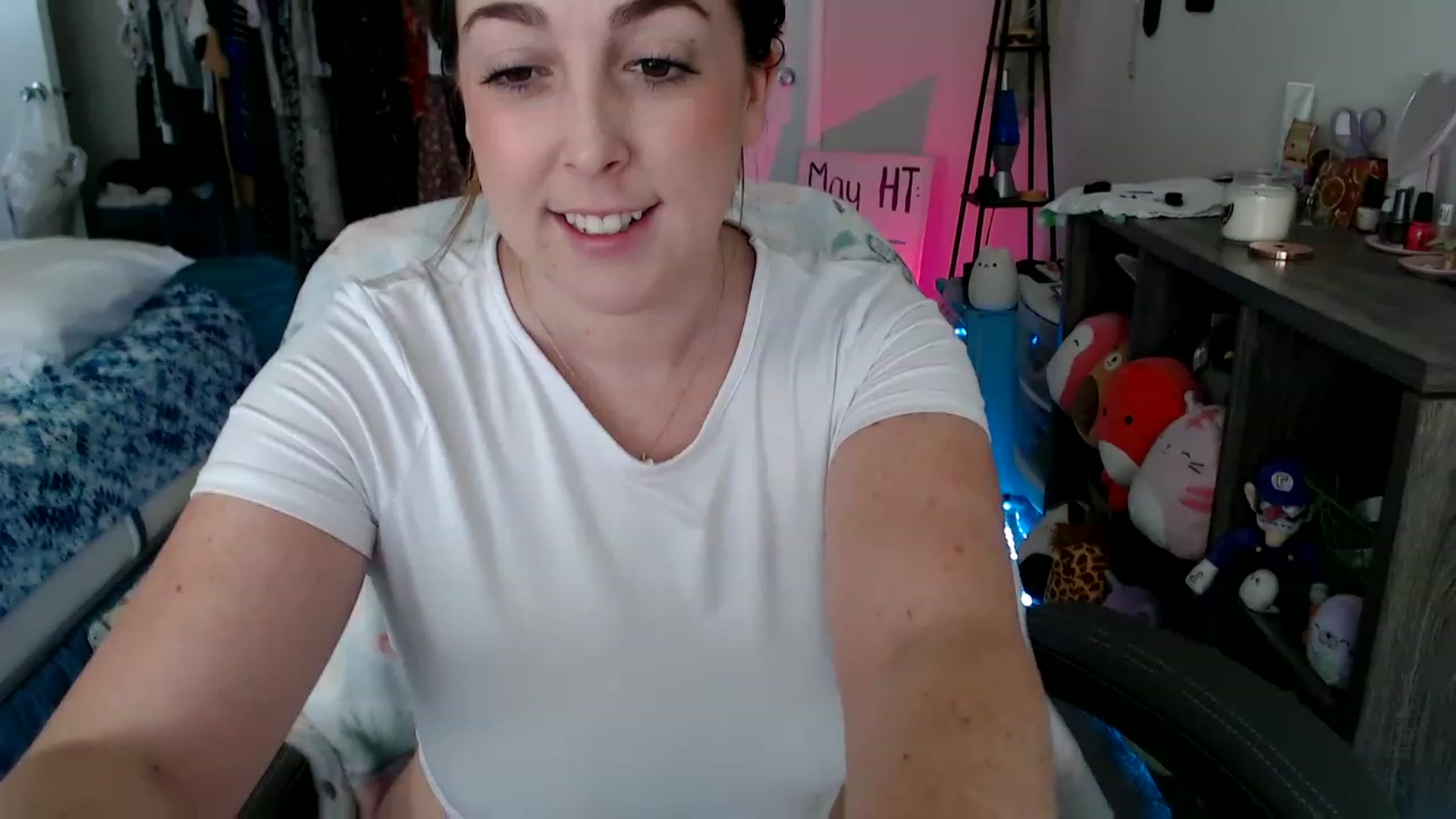 Gallery image thumbnail from Kittylacee's myfreecams stream on, 06/04/2023, 13:47 image 4 of 20