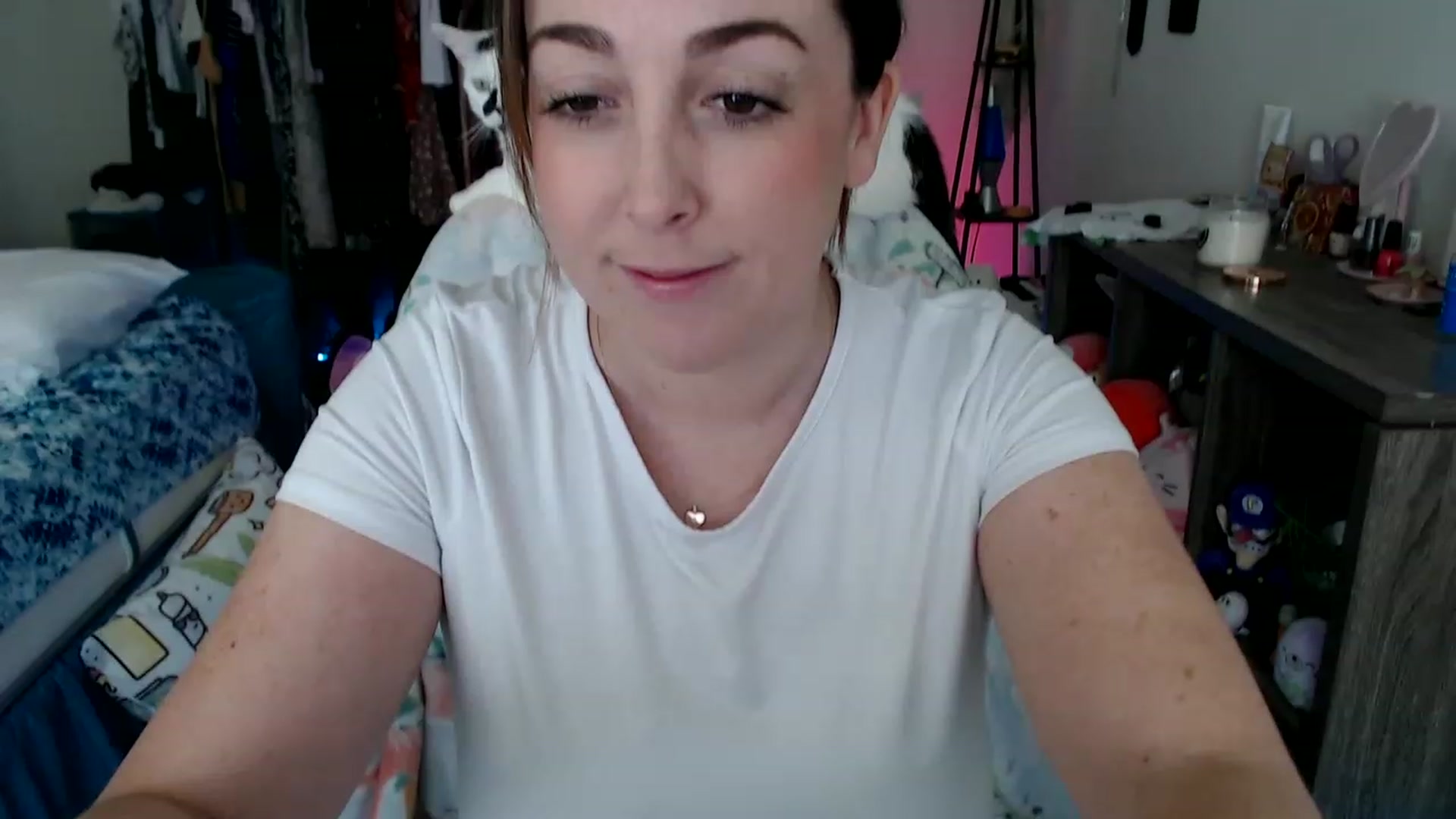 Gallery image thumbnail from Kittylacee's myfreecams stream on, 06/04/2023, 13:47 image 16 of 20
