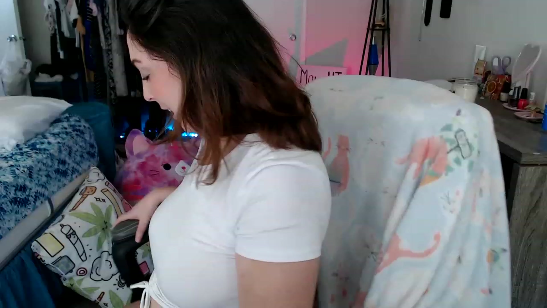Gallery image thumbnail from Kittylacee's myfreecams stream on, 06/04/2023, 13:47 image 13 of 20