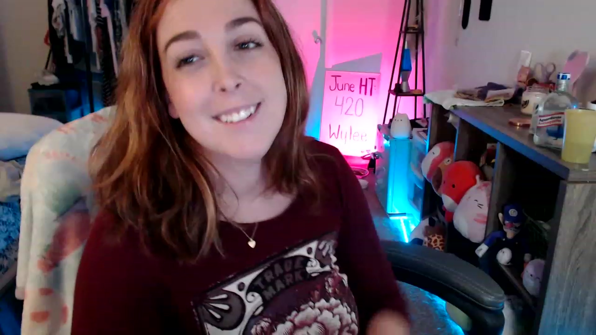 Gallery image thumbnail from Kittylacee's myfreecams stream on, 06/16/2023, 08:32 image 17 of 20