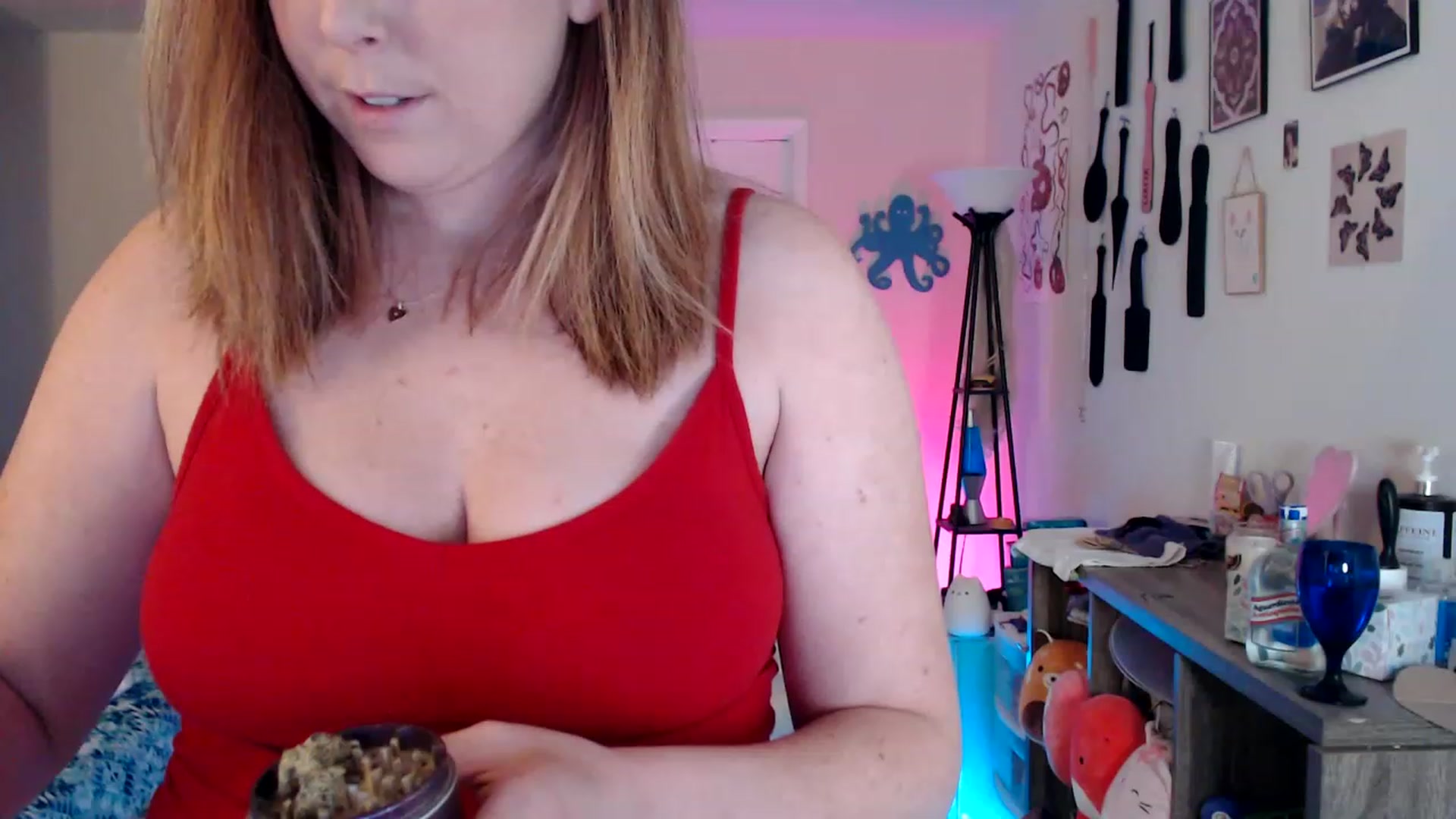 Gallery image thumbnail from Kittylacee's myfreecams stream on, 06/24/2023, 11:05 image 10 of 20