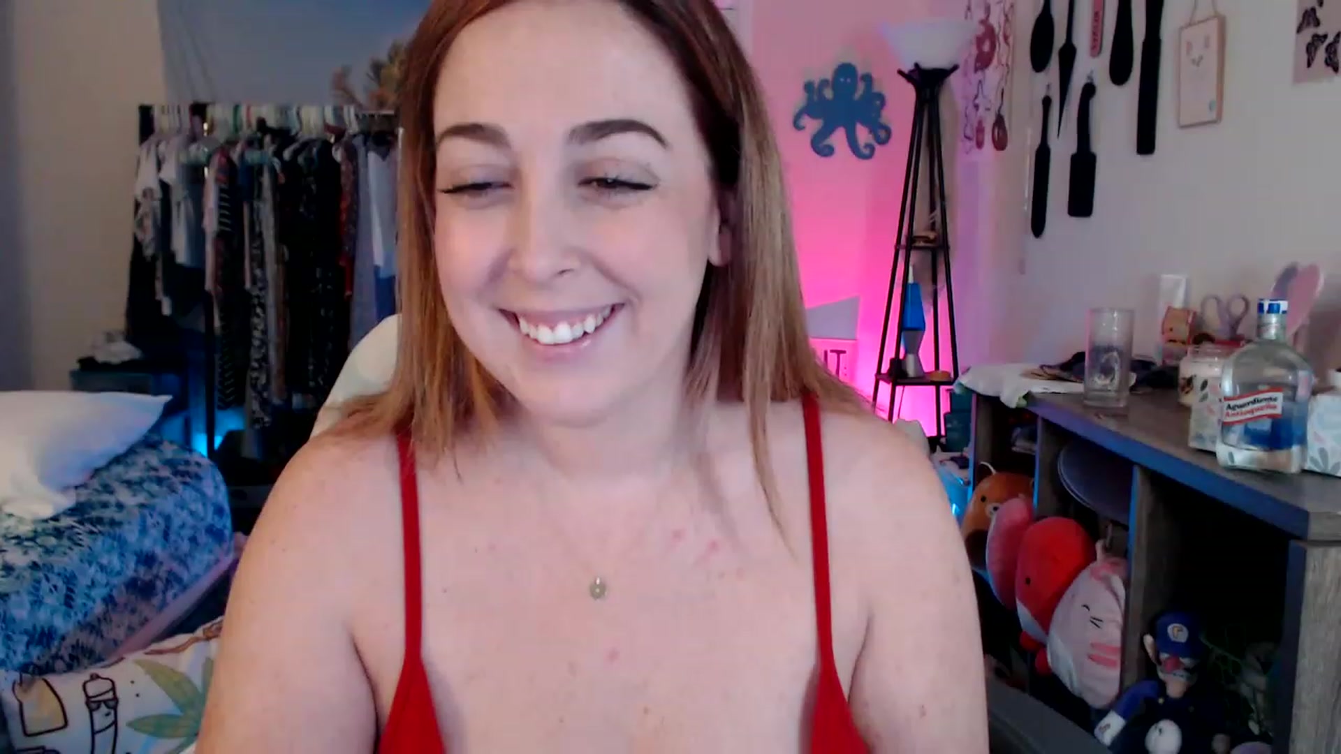 Gallery image thumbnail from Kittylacee's myfreecams stream on, 06/24/2023, 11:05 image 5 of 20