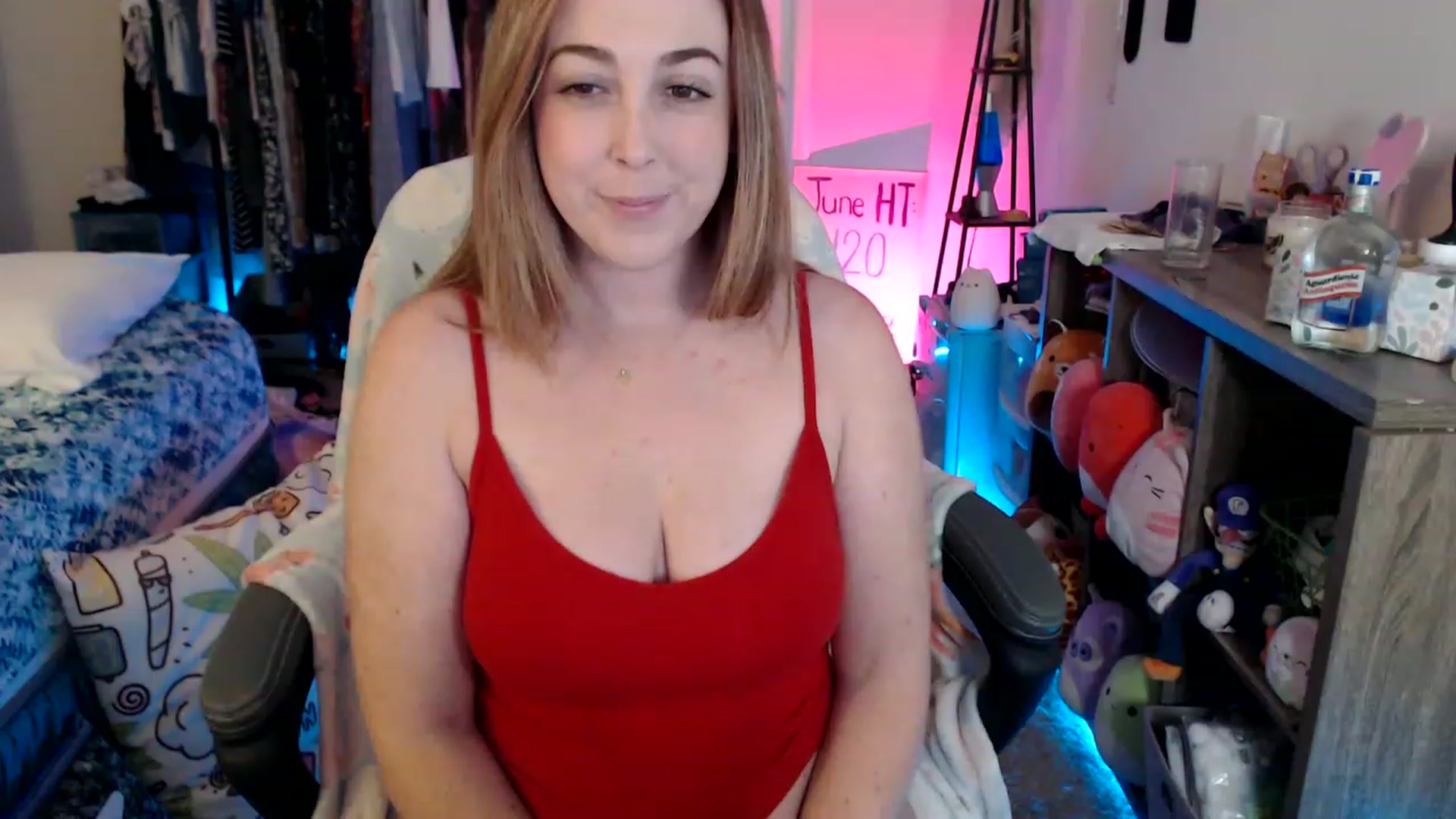 Gallery image thumbnail from Kittylacee's myfreecams stream on, 06/24/2023, 11:05 image 2 of 20