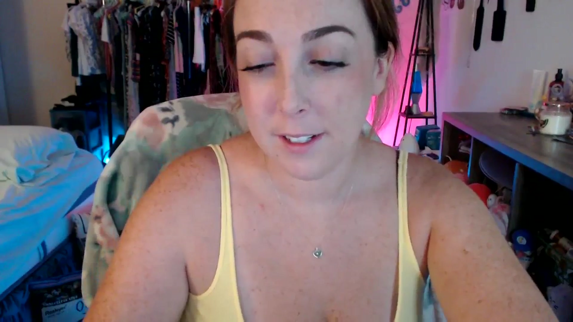 Gallery image thumbnail from Kittylacee's myfreecams stream on, 08/13/2023, 01:43 image 5 of 20