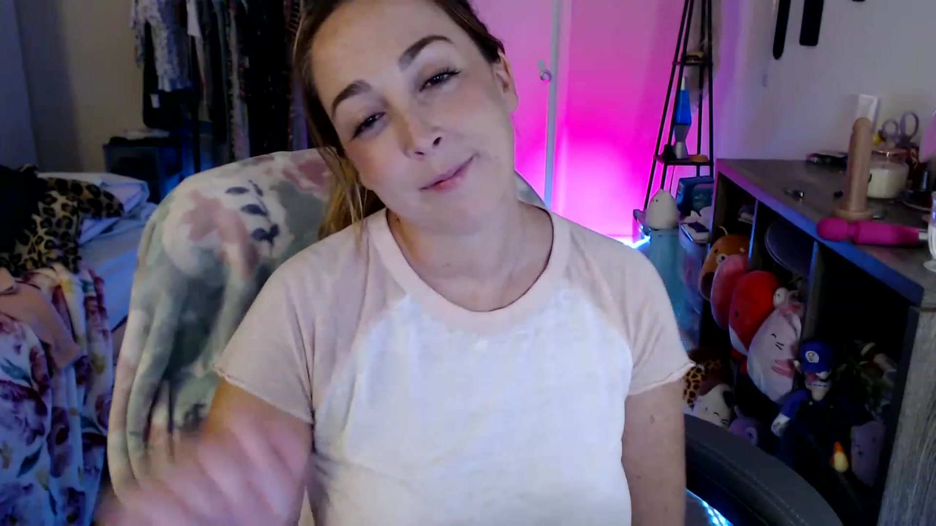 Gallery image thumbnail from Kittylacee's myfreecams stream on, 08/23/2023, 04:07 image 18 of 20