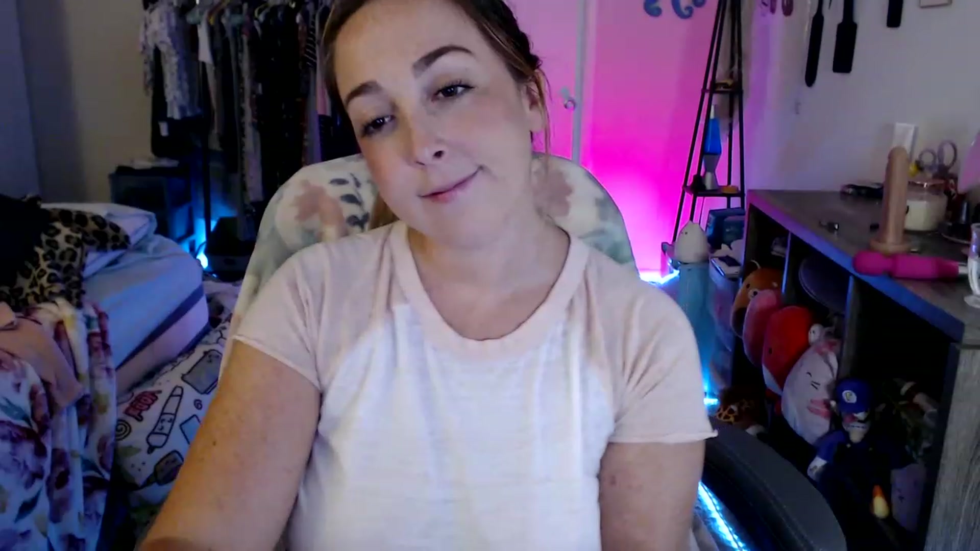 Gallery image thumbnail from Kittylacee's myfreecams stream on, 08/23/2023, 04:07 image 15 of 20