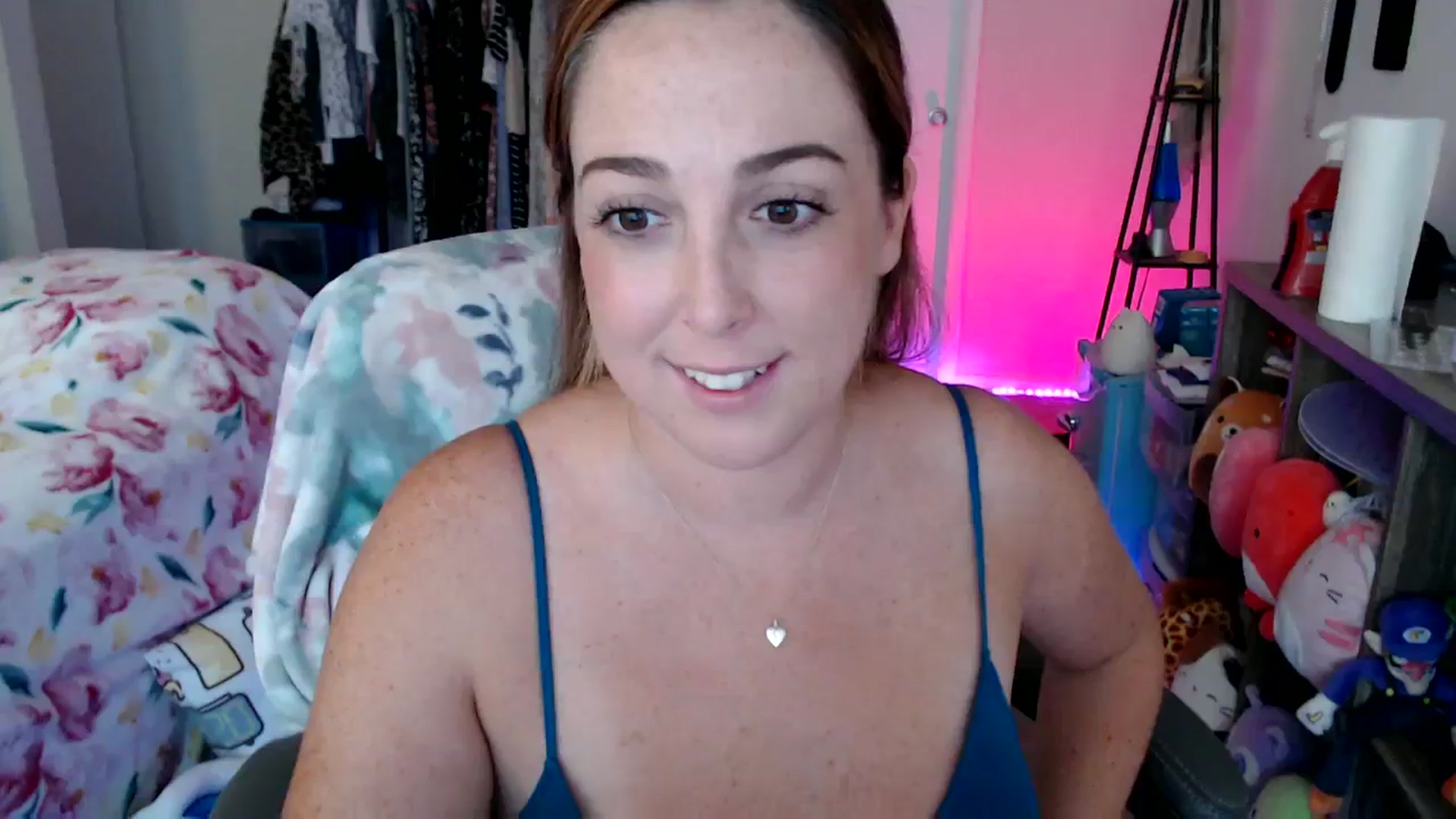 Gallery image thumbnail from Kittylacee's myfreecams stream on, 09/01/2023, 15:03 image 14 of 20