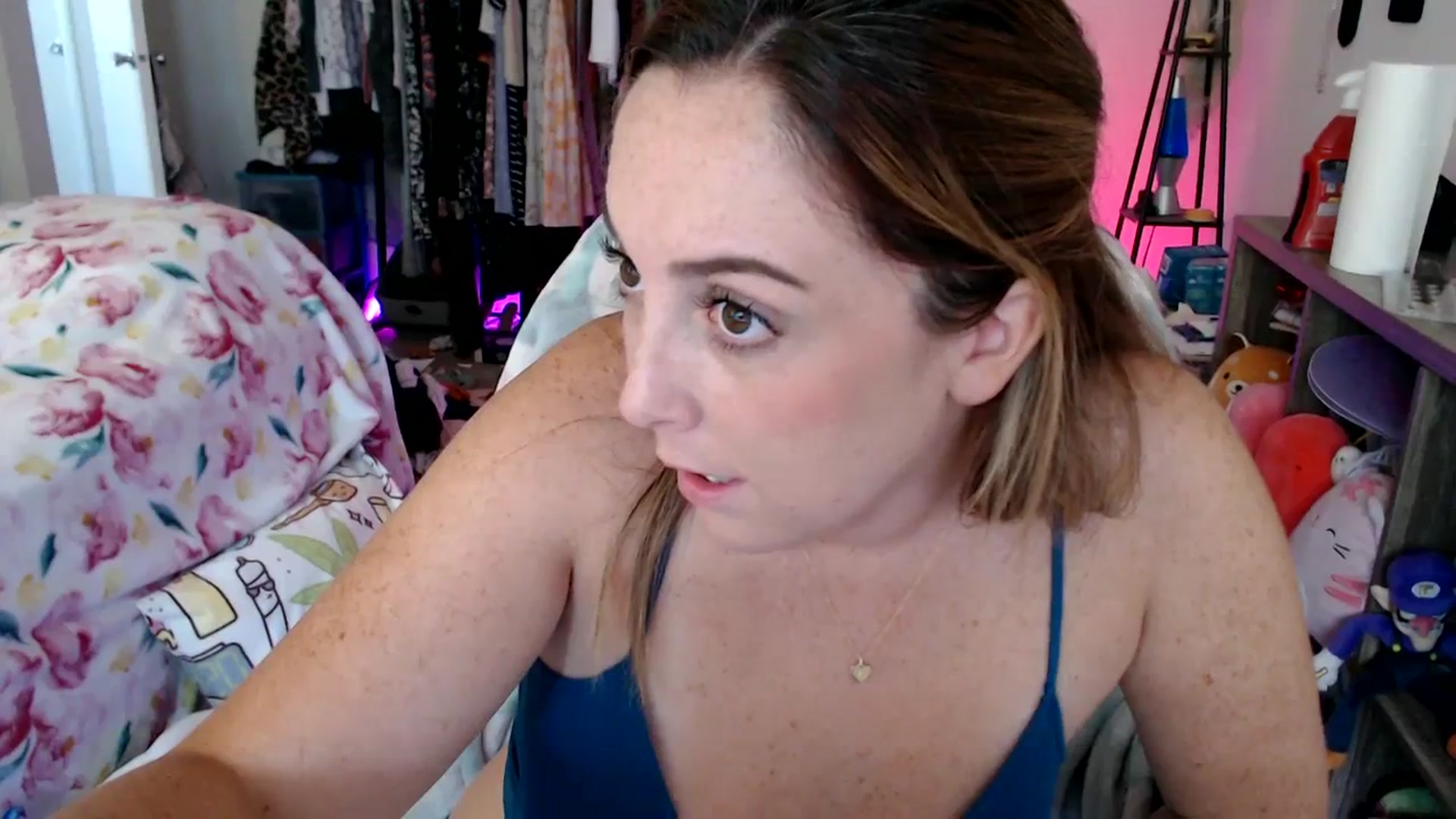 Gallery image thumbnail from Kittylacee's myfreecams stream on, 09/01/2023, 15:03 image 18 of 20