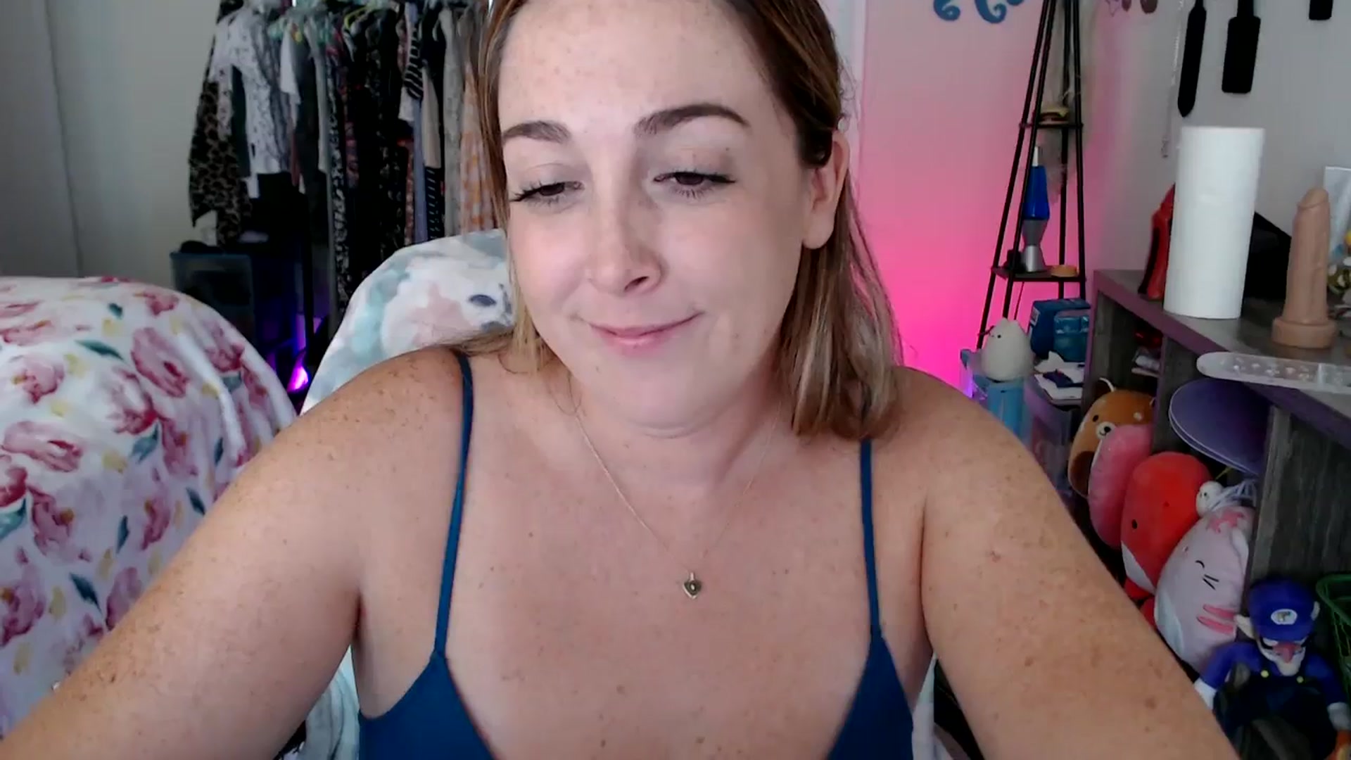 Gallery image thumbnail from Kittylacee's myfreecams stream on, 09/01/2023, 18:51 image 12 of 20
