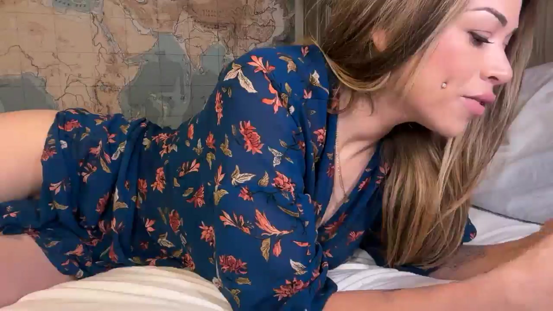 Gallery image thumbnail from Kittylick420's myfreecams stream on, 06/20/2025, 13:54 image 18 of 20