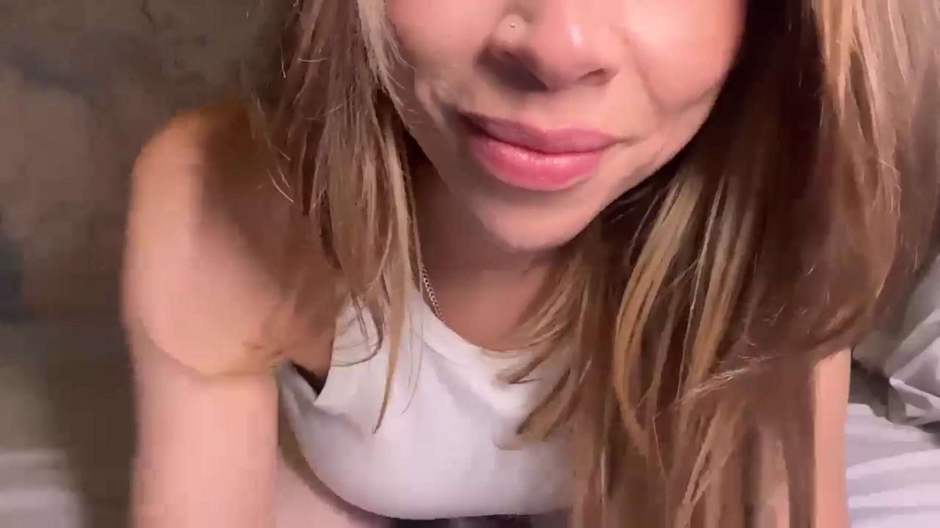Gallery image thumbnail from Kittylick420's myfreecams stream on, 06/28/2025, 08:10 image 12 of 20