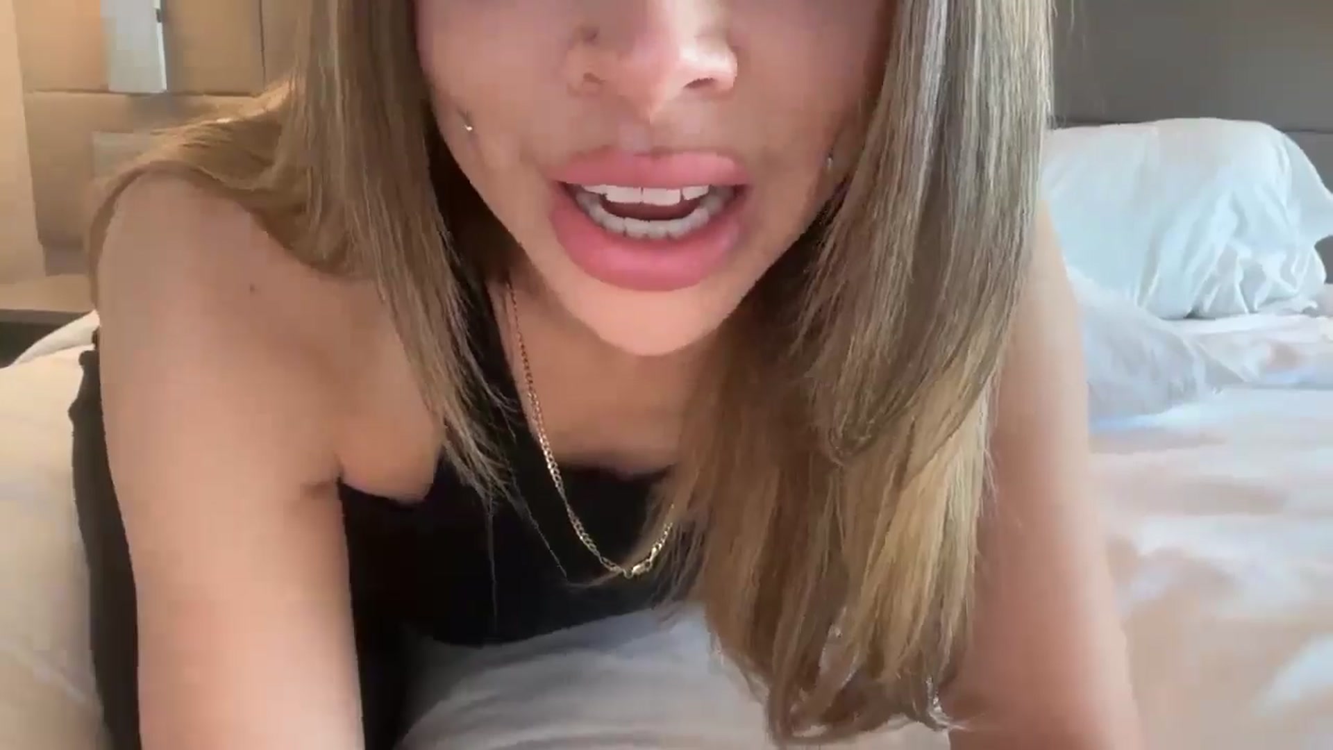 Gallery image thumbnail from Kittylick420's myfreecams stream on, 07/19/2025, 16:18 image 9 of 20