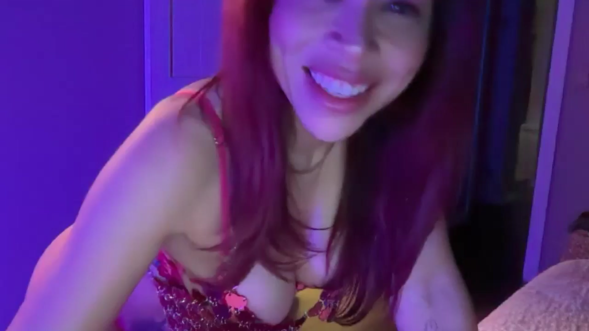 Gallery image thumbnail from Kittylick420's myfreecams stream on, 04/11/2026, 05:34 image 3 of 20