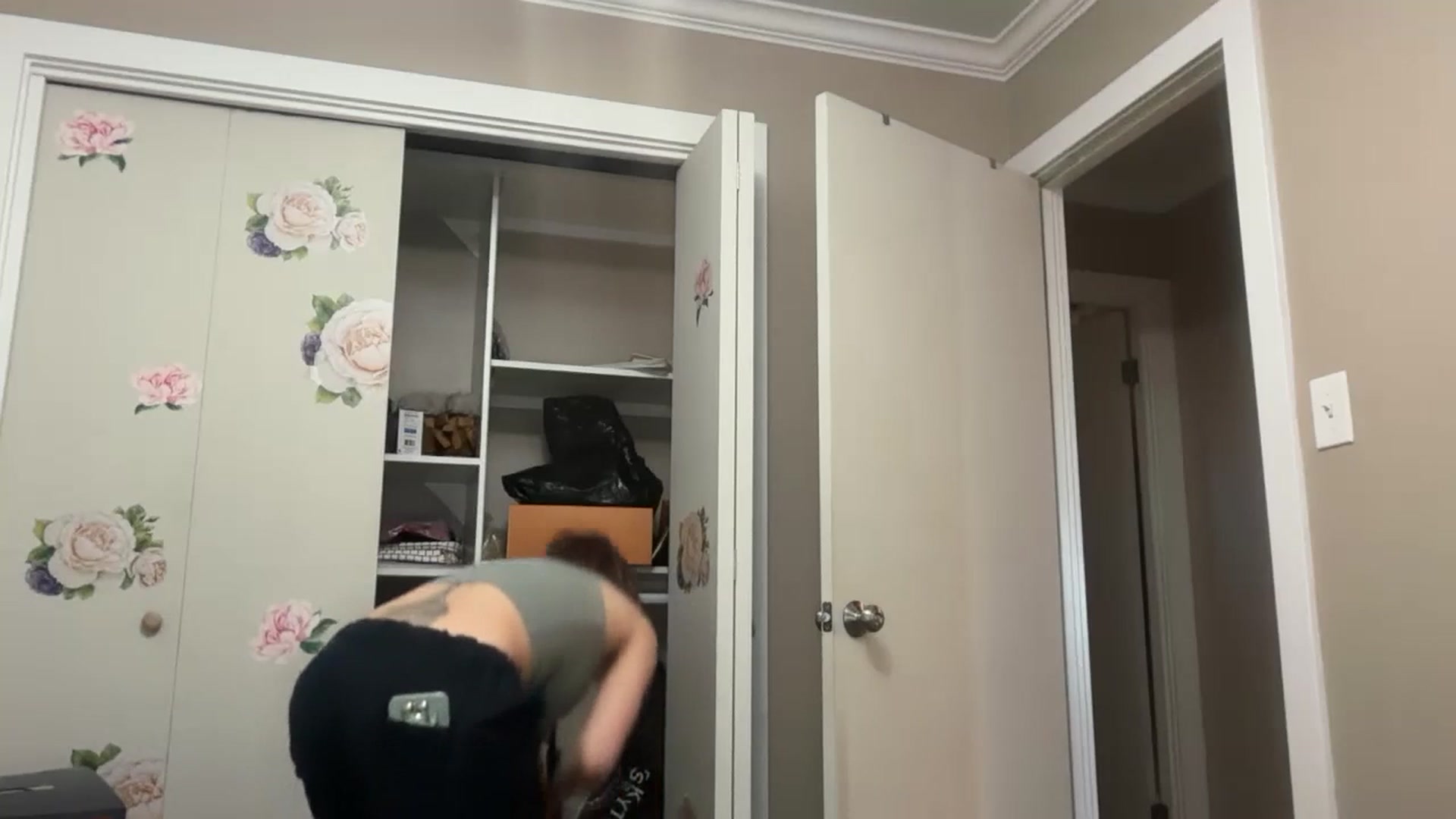 Gallery image thumbnail from Kittylick420's myfreecams stream on, 05/07/2026, 16:07 image 19 of 20