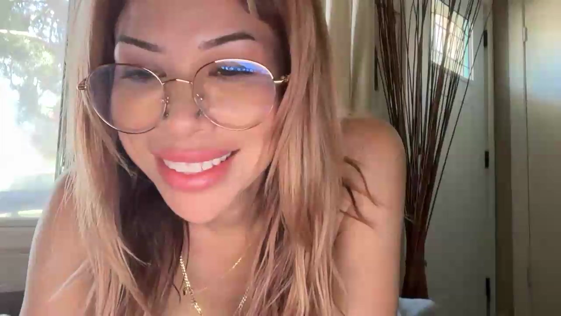 Gallery image thumbnail from Kittylick420's myfreecams stream on, 05/24/2026, 20:39 image 9 of 20
