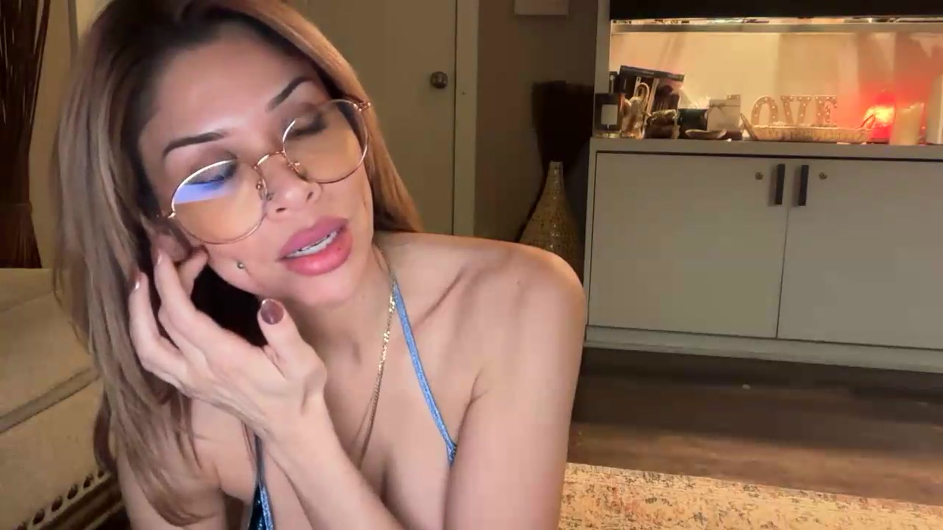 Gallery image thumbnail from Kittylick420's myfreecams stream on, 06/10/2026, 04:13 image 7 of 20