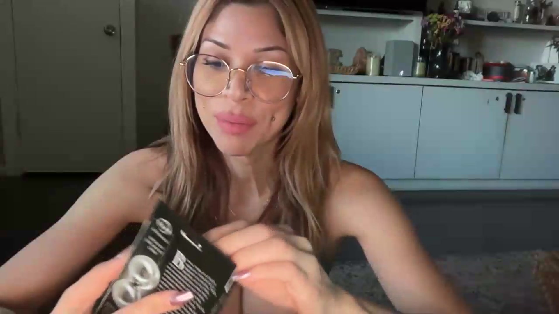 Gallery image thumbnail from Kittylick420's myfreecams stream on, 06/24/2026, 01:47 image 2 of 20