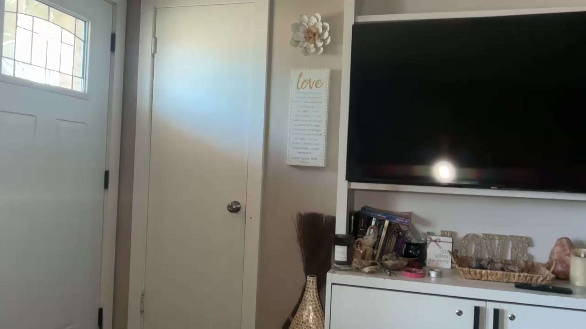 Gallery image thumbnail from Kittylick420's myfreecams stream on, 07/27/2026, 19:05 image 12 of 20