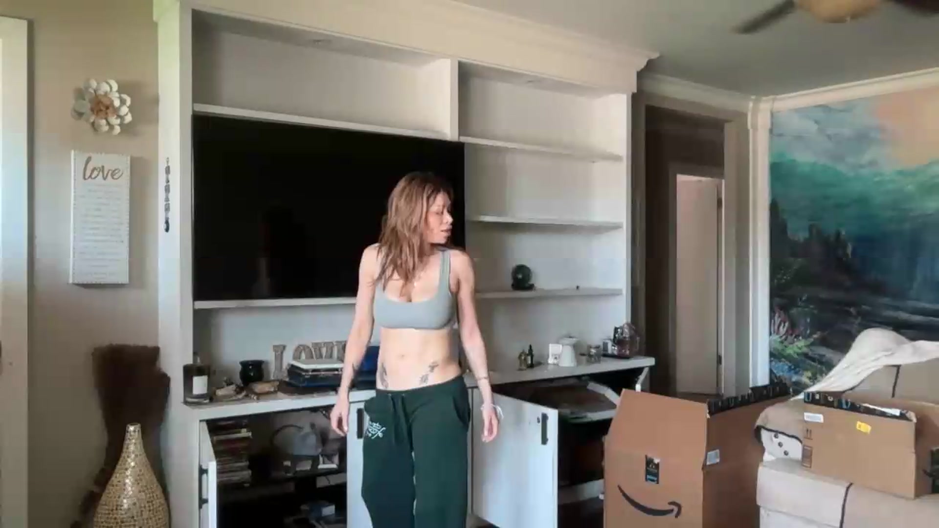 Gallery image thumbnail from Kittylick420's myfreecams stream on, 08/08/2026, 17:24 image 9 of 20