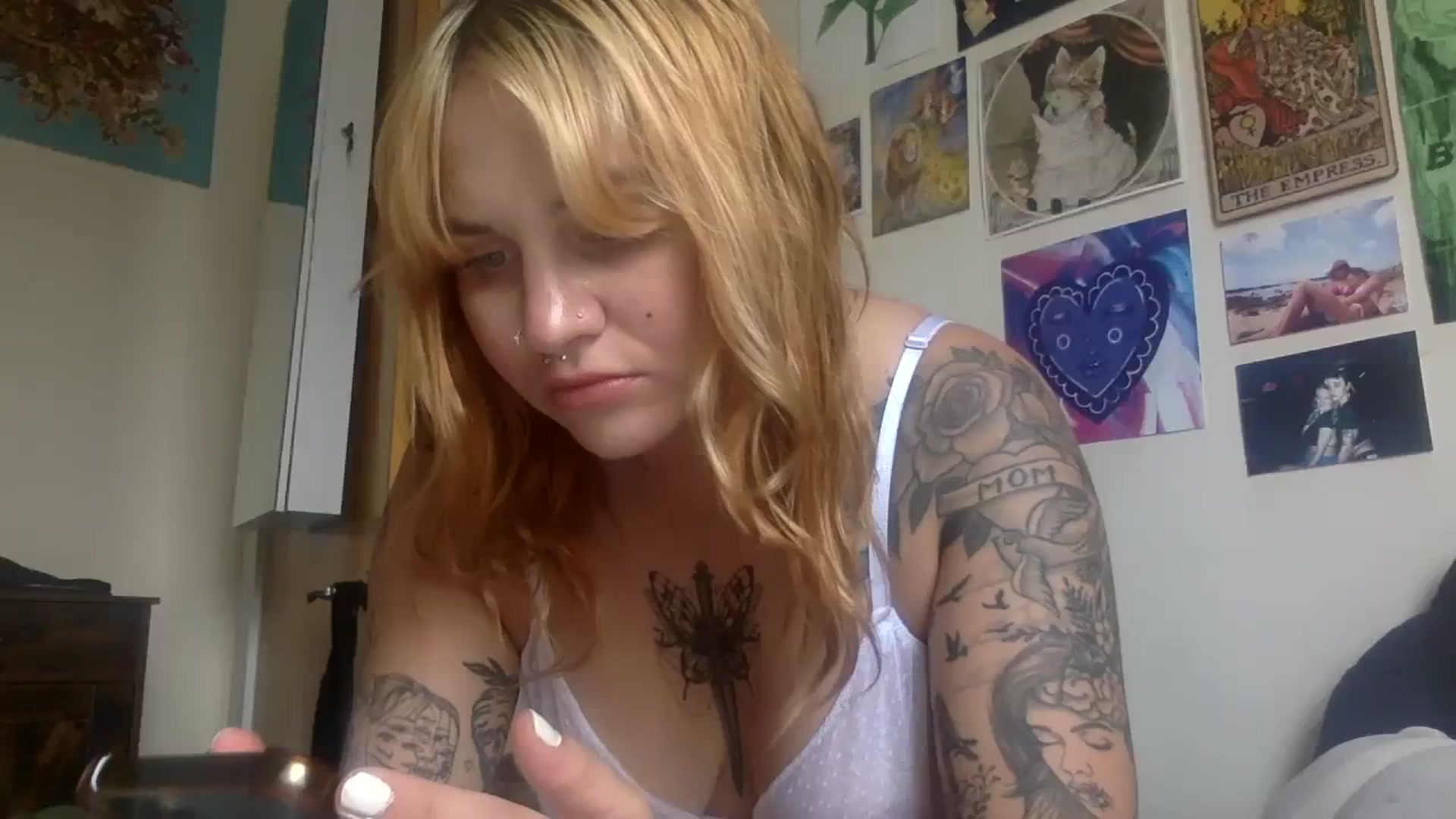 Gallery image thumbnail from Kittyplaypen1's myfreecams stream on, 08/16/2023, 18:00 image 1 of 20