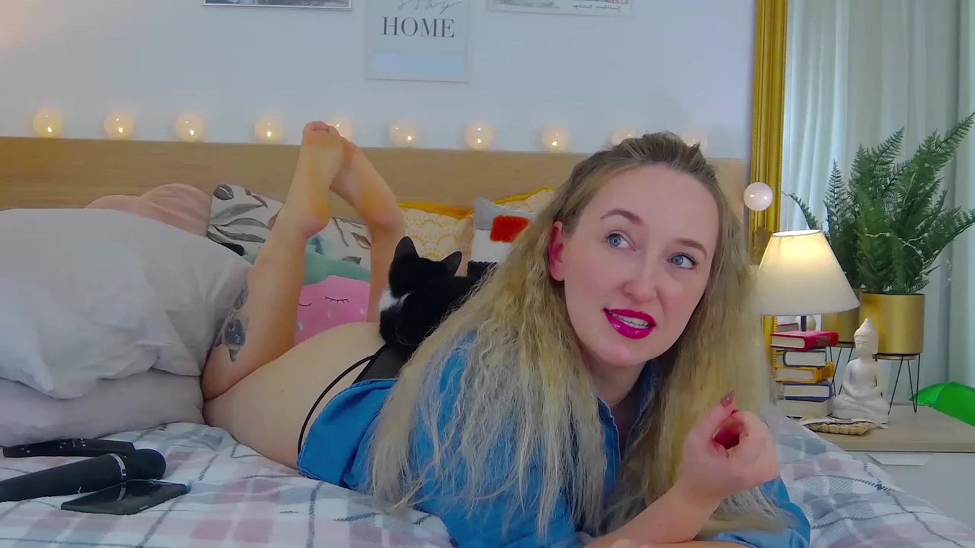 Gallery image thumbnail from Kittyverse's myfreecams stream on, 12/25/2022, 22:28 image 7 of 20