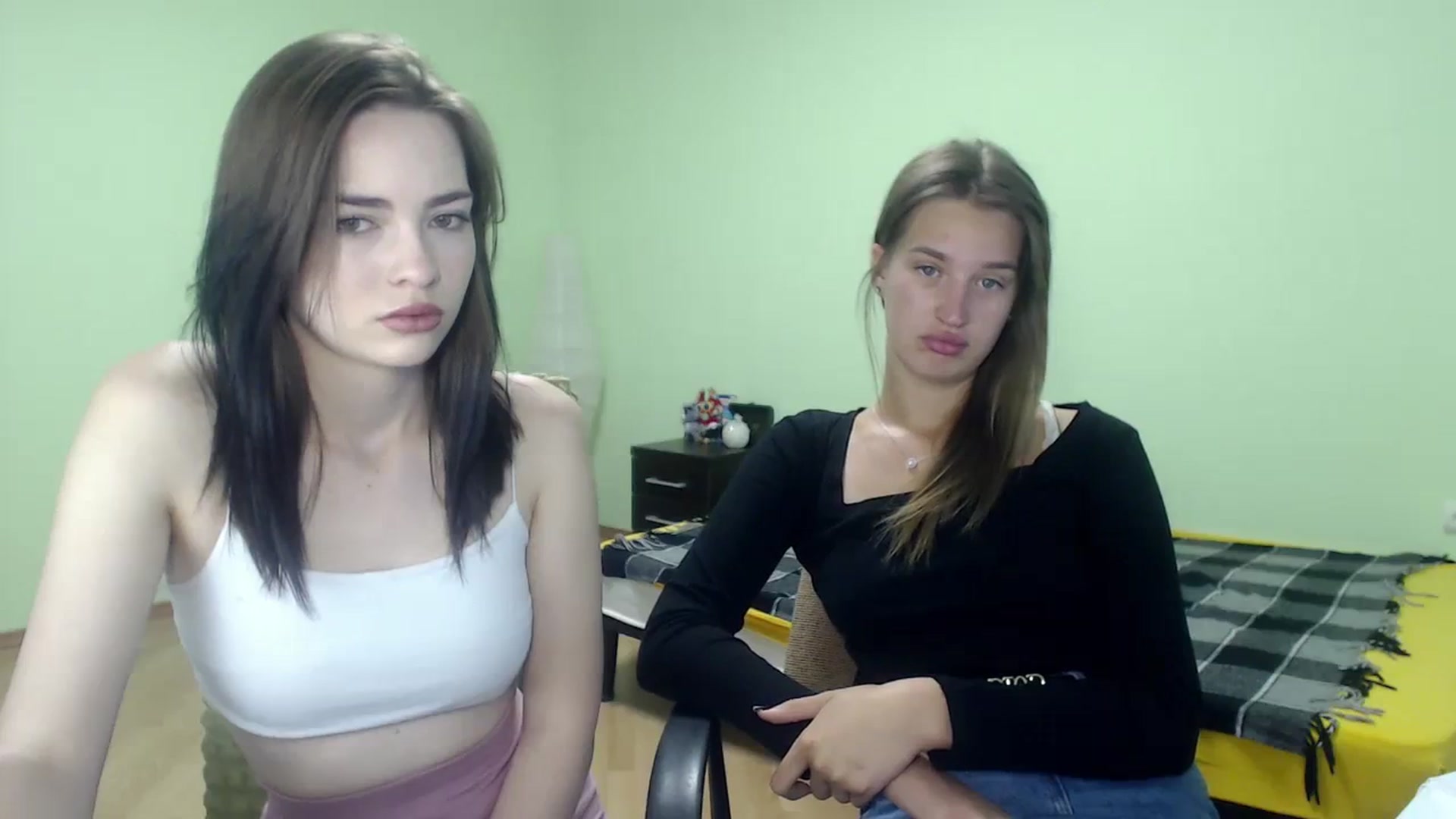 Gallery image thumbnail from Kittyy_blackk's myfreecams stream on, 08/11/2023, 08:10 image 12 of 20