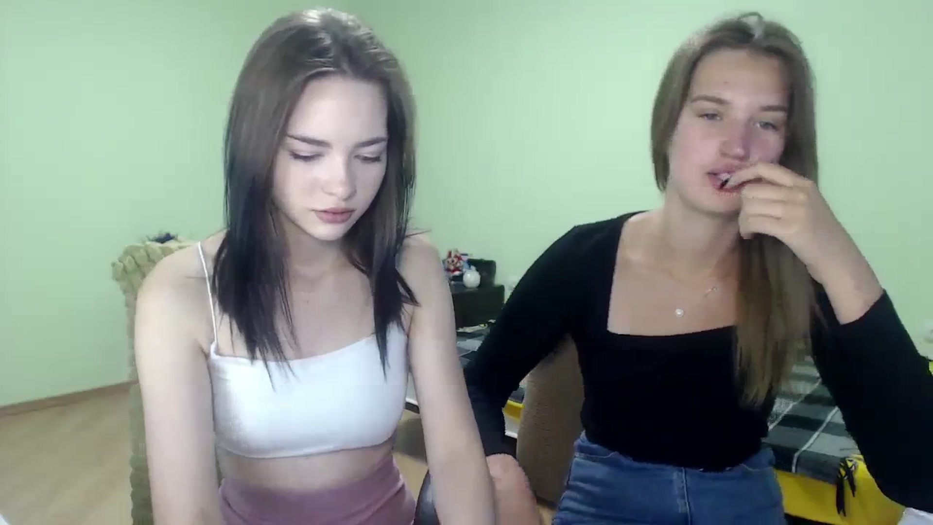 Gallery image thumbnail from Kittyy_blackk's myfreecams stream on, 08/11/2023, 08:10 image 14 of 20
