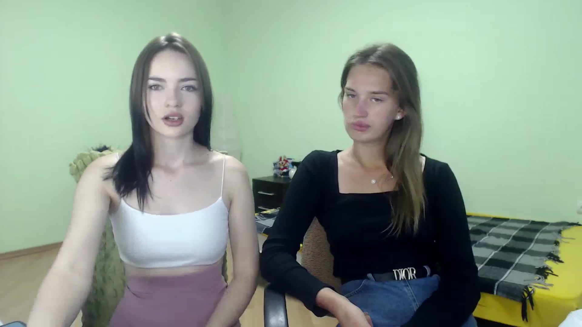 Gallery image thumbnail from Kittyy_blackk's myfreecams stream on, 08/11/2023, 08:10 image 2 of 20