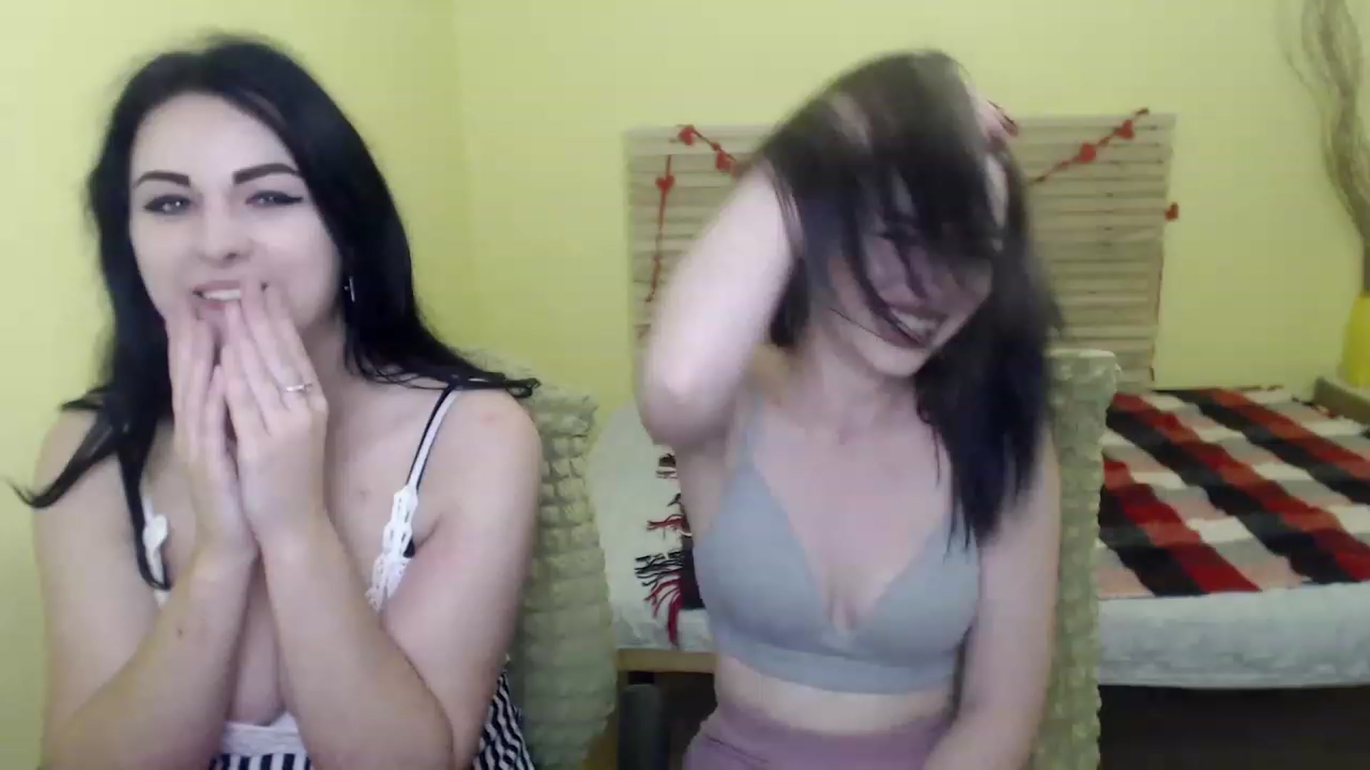 Gallery image thumbnail from Kittyy_blackk's myfreecams stream on, 08/18/2023, 11:14 image 11 of 20