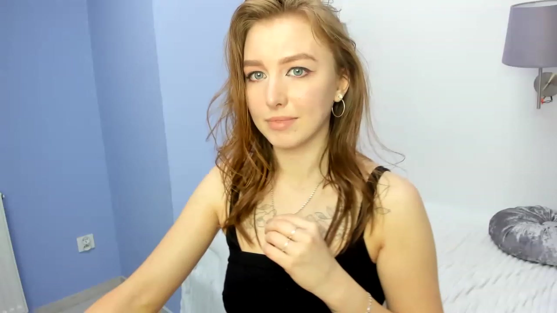 Gallery image thumbnail from KiviVk's myfreecams stream on, 06/10/2023, 15:01 image 2 of 20