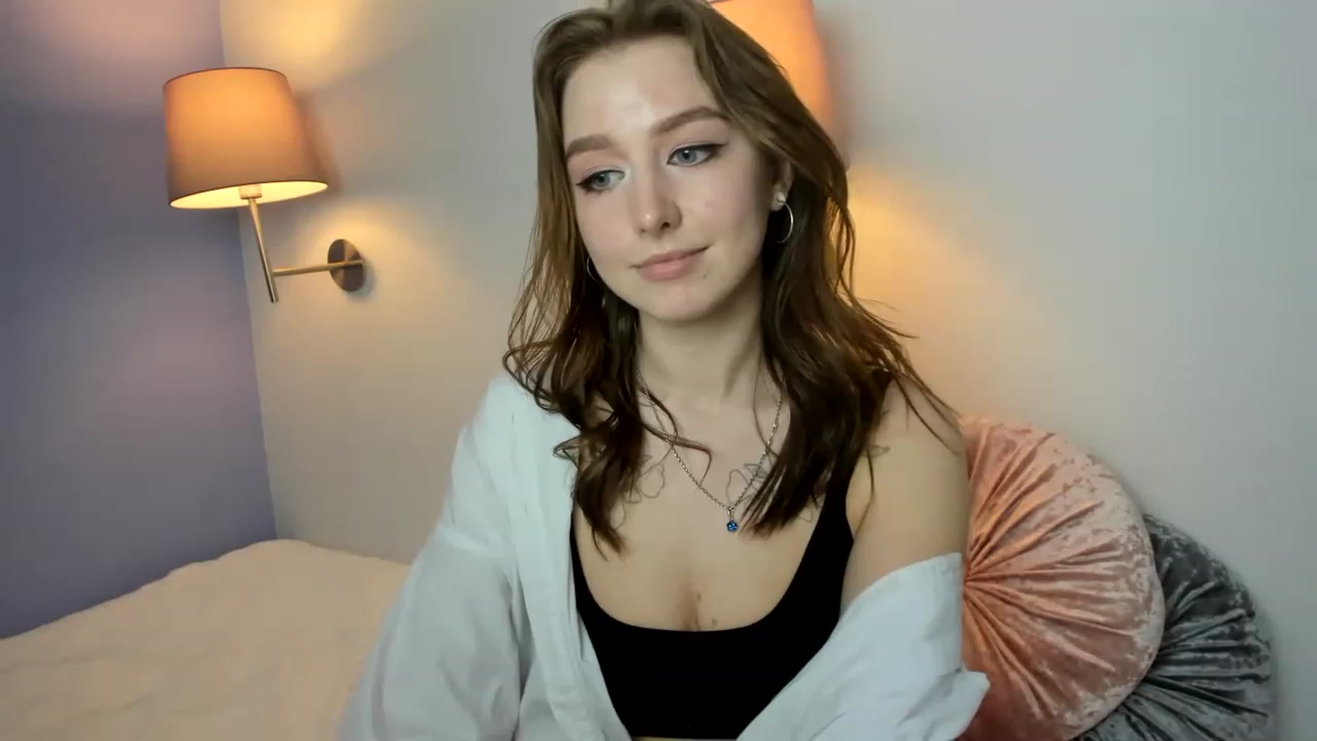 Gallery image thumbnail from KiviVk's myfreecams stream on, 06/10/2023, 19:01 image 17 of 20