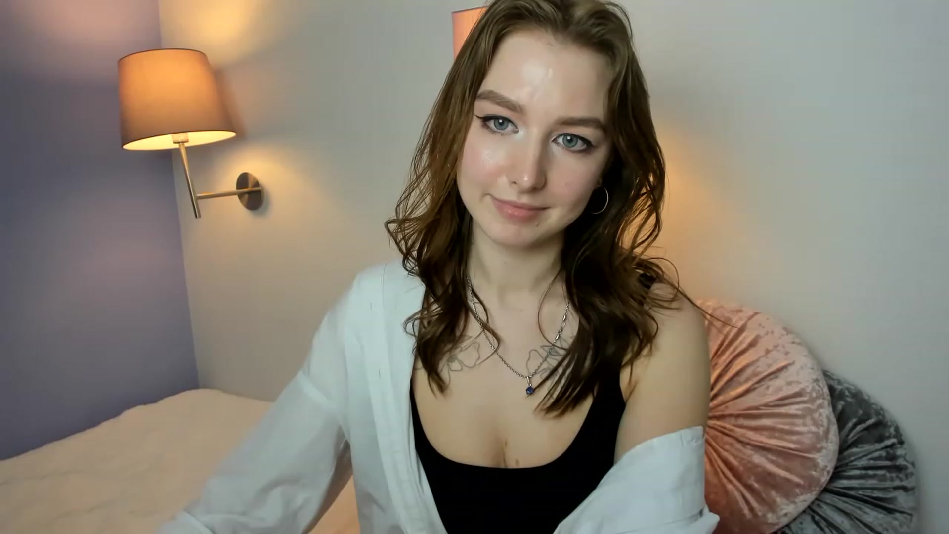 Gallery image thumbnail from KiviVk's myfreecams stream on, 06/10/2023, 19:01 image 18 of 20