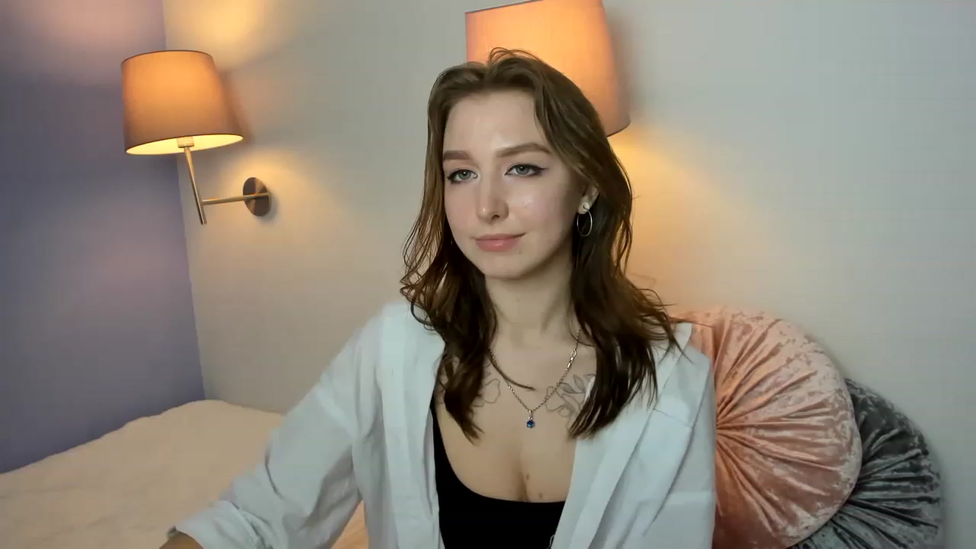 Gallery image thumbnail from KiviVk's myfreecams stream on, 06/10/2023, 19:01 image 10 of 20