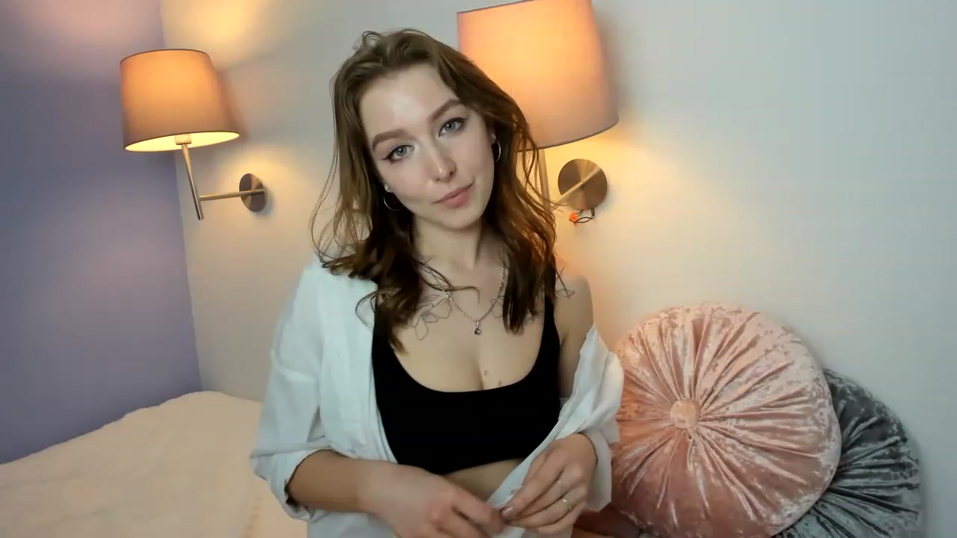 Gallery image thumbnail from KiviVk's myfreecams stream on, 06/10/2023, 19:01 image 15 of 20
