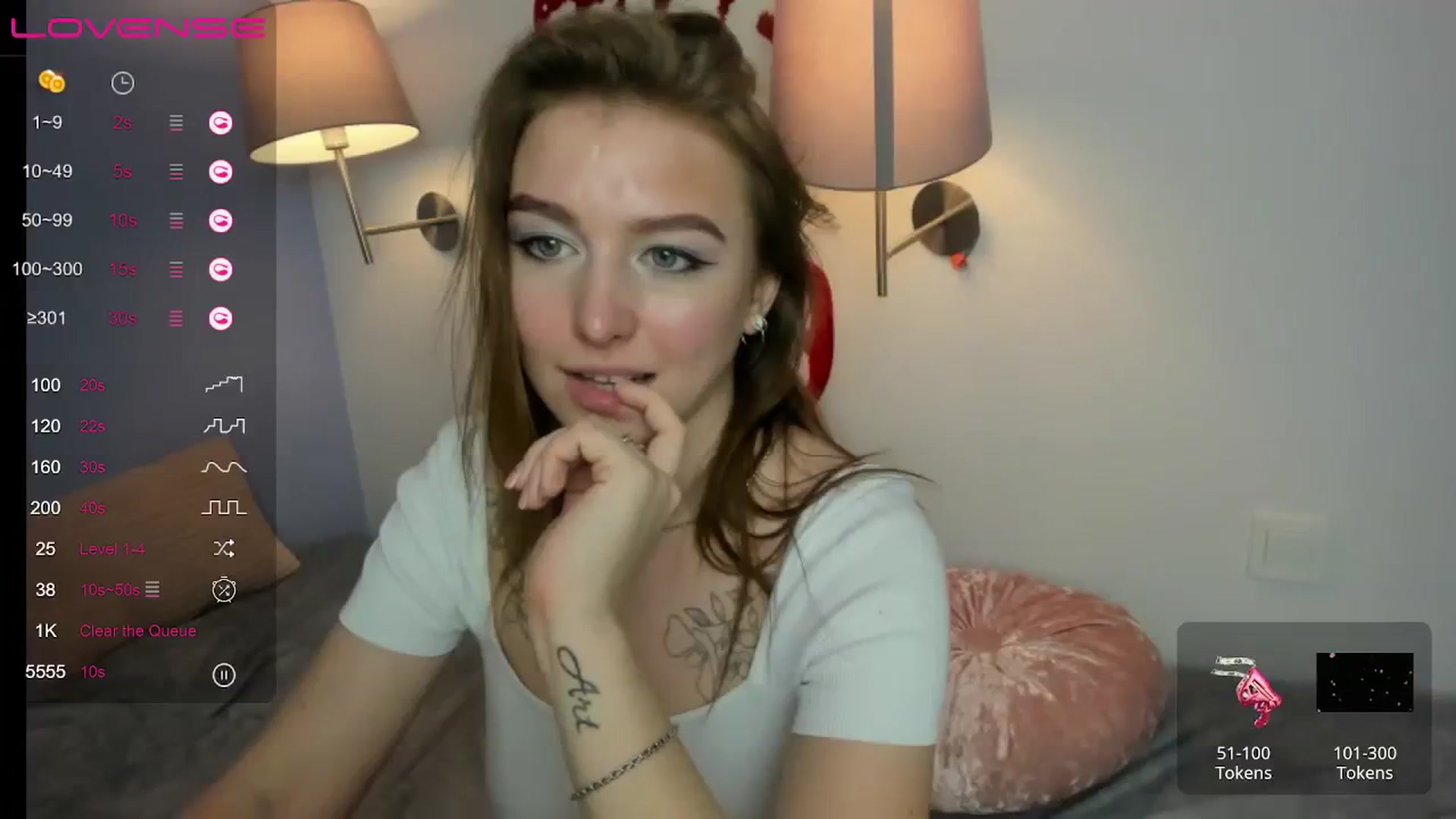 Gallery image thumbnail from KiviVk's myfreecams stream on, 08/07/2023, 01:07 image 10 of 20
