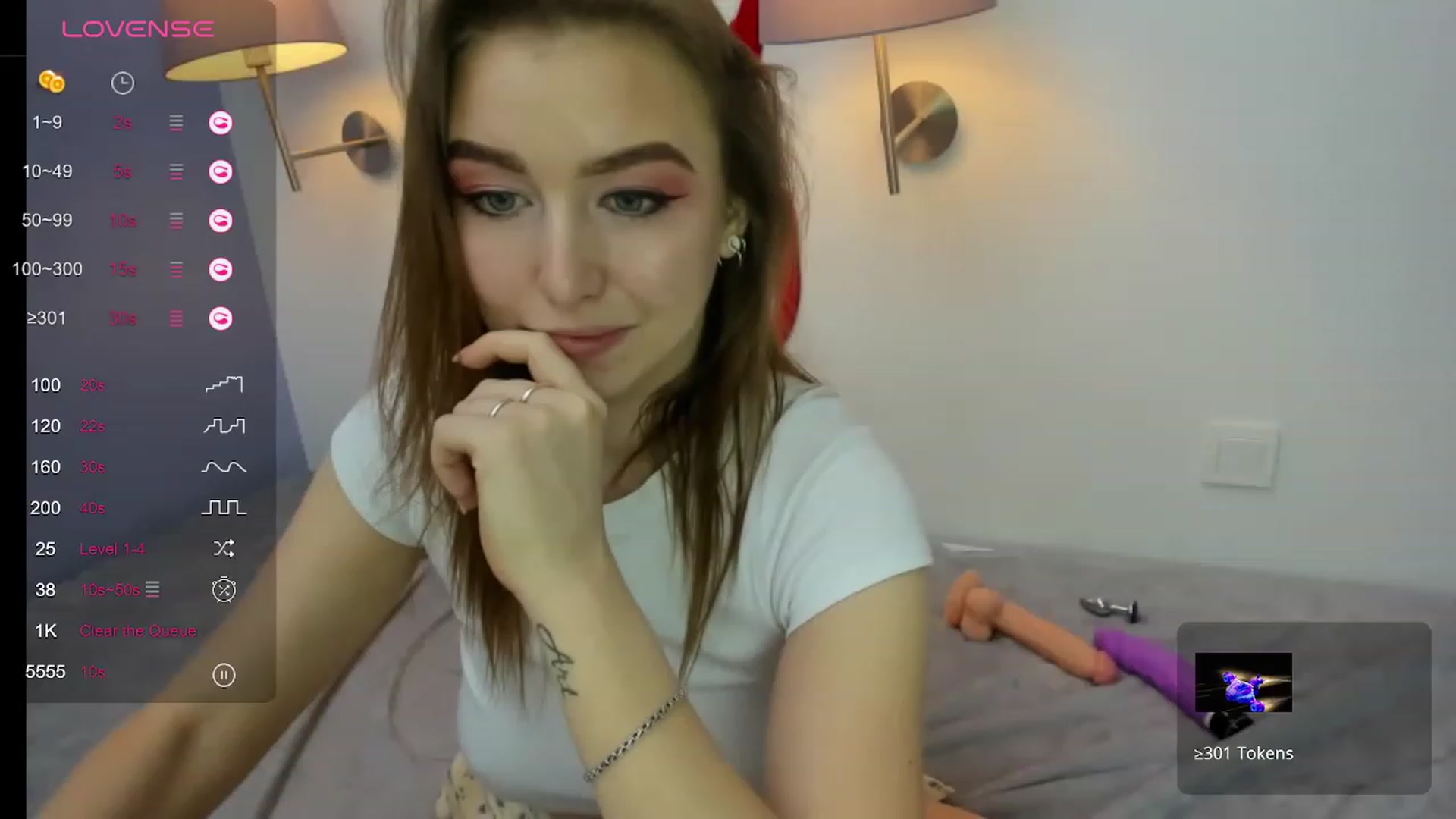 Gallery image thumbnail from KiviVk's myfreecams stream on, 08/21/2023, 14:15 image 17 of 20