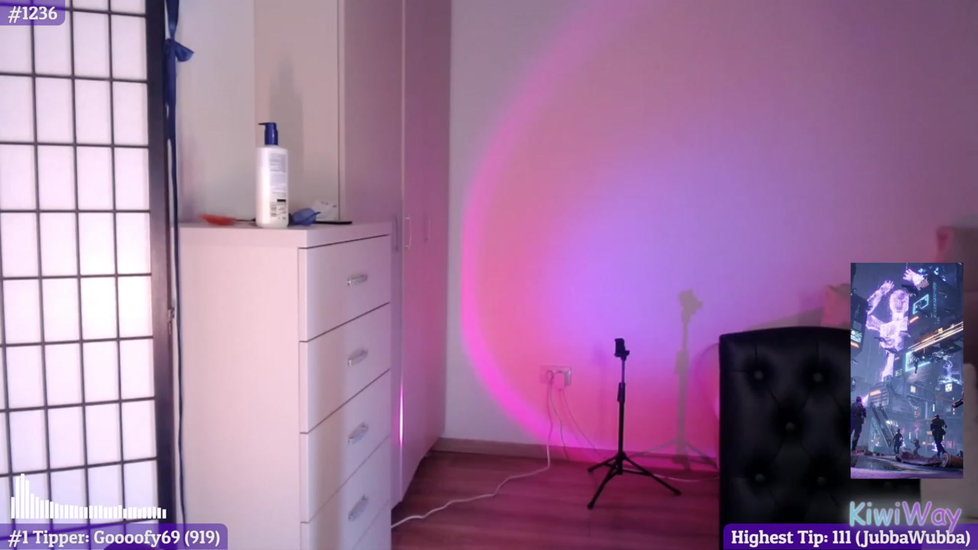 Gallery image thumbnail from KiwiWay's myfreecams stream on, 11/27/2022, 06:36 image 7 of 20