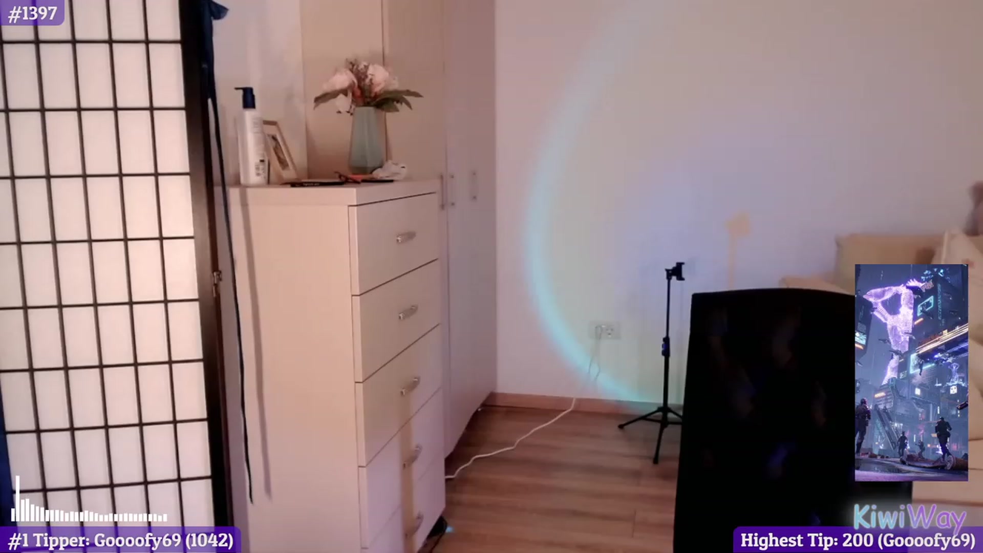 Gallery image thumbnail from KiwiWay's myfreecams stream on, 12/12/2022, 06:37 image 12 of 20