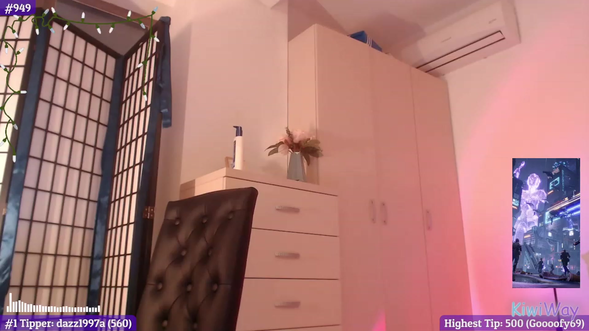Gallery image thumbnail from KiwiWay's myfreecams stream on, 12/23/2022, 06:08 image 9 of 20