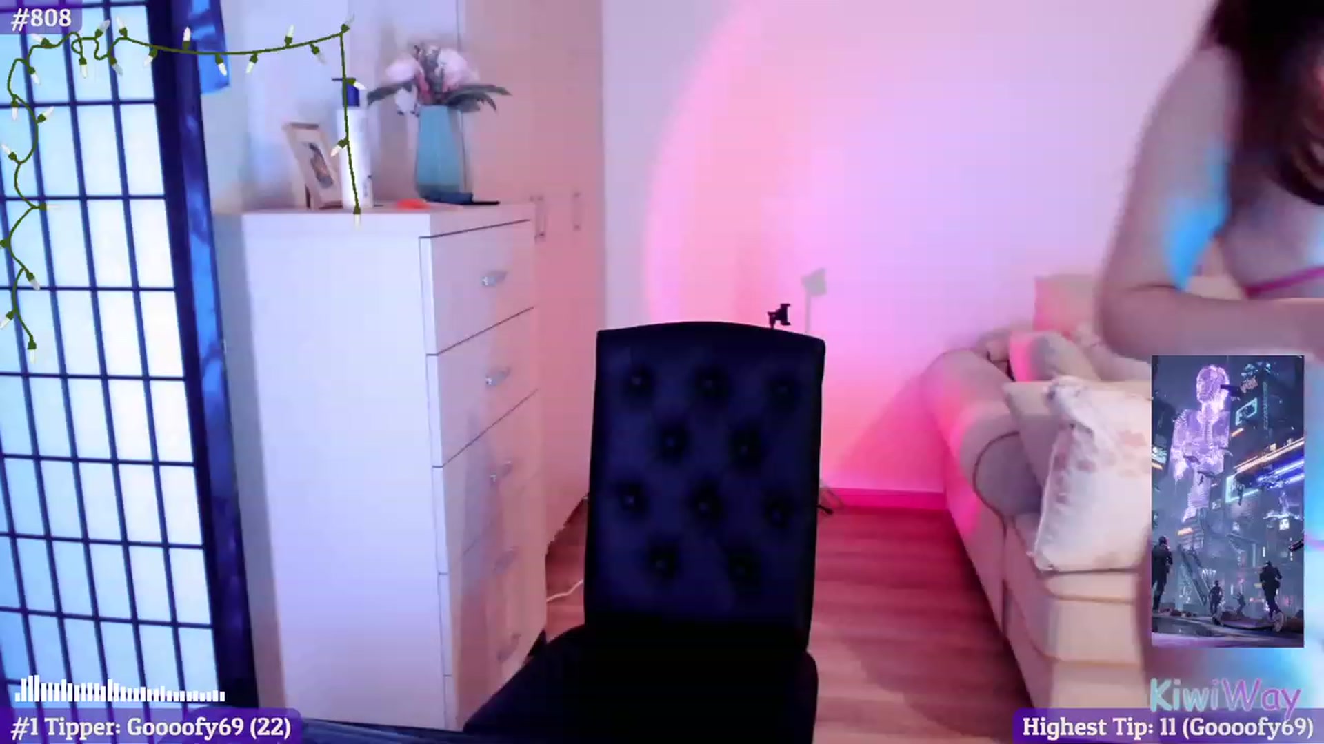 Gallery image thumbnail from KiwiWay's myfreecams stream on, 12/29/2022, 04:45 image 1 of 20