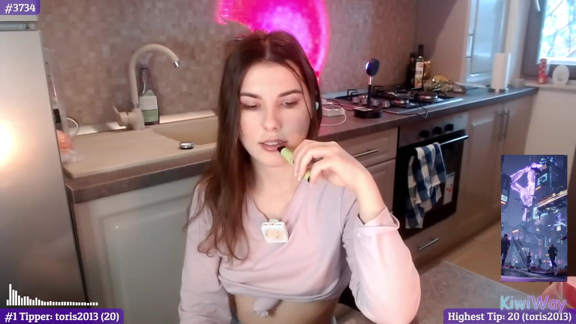 Gallery image thumbnail from KiwiWay's myfreecams stream on, 01/28/2023, 14:00 image 16 of 20