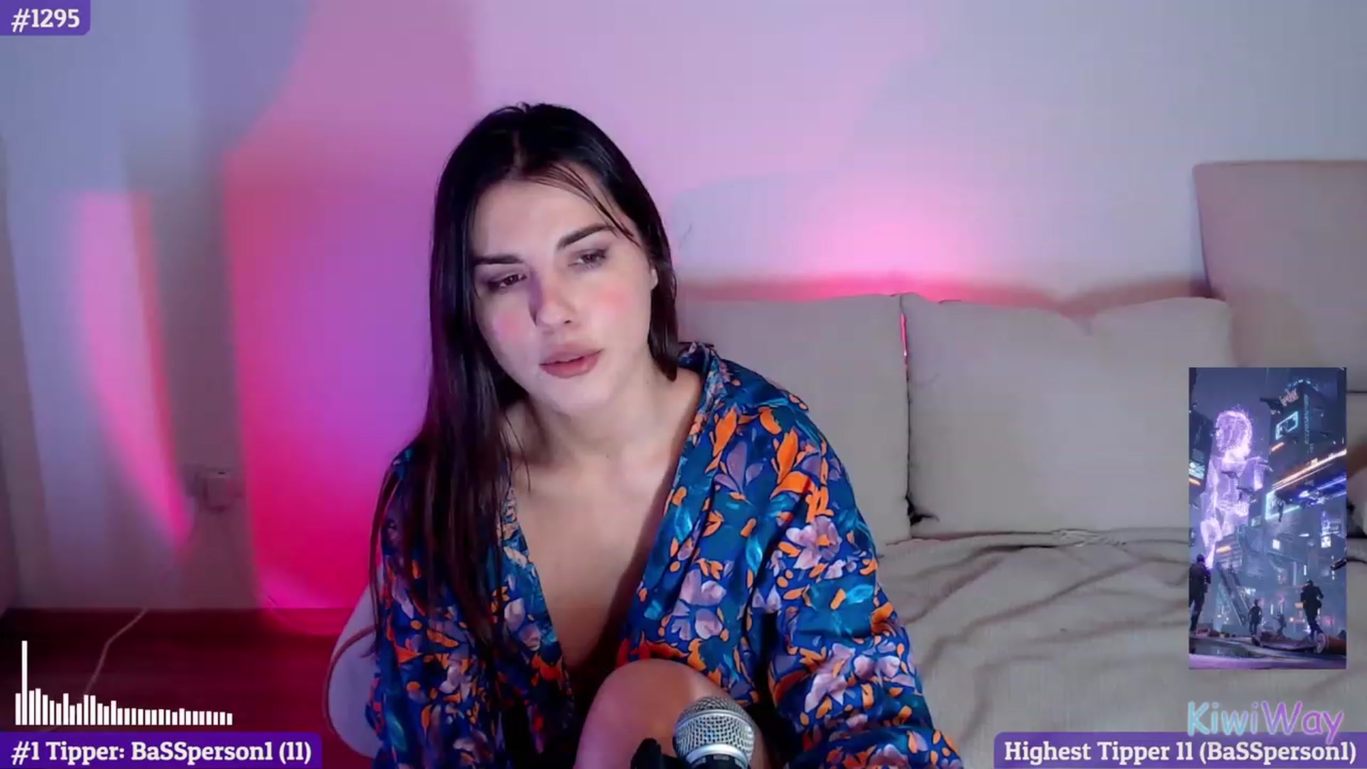 Gallery image thumbnail from KiwiWay's myfreecams stream on, 02/26/2023, 03:29 image 8 of 20
